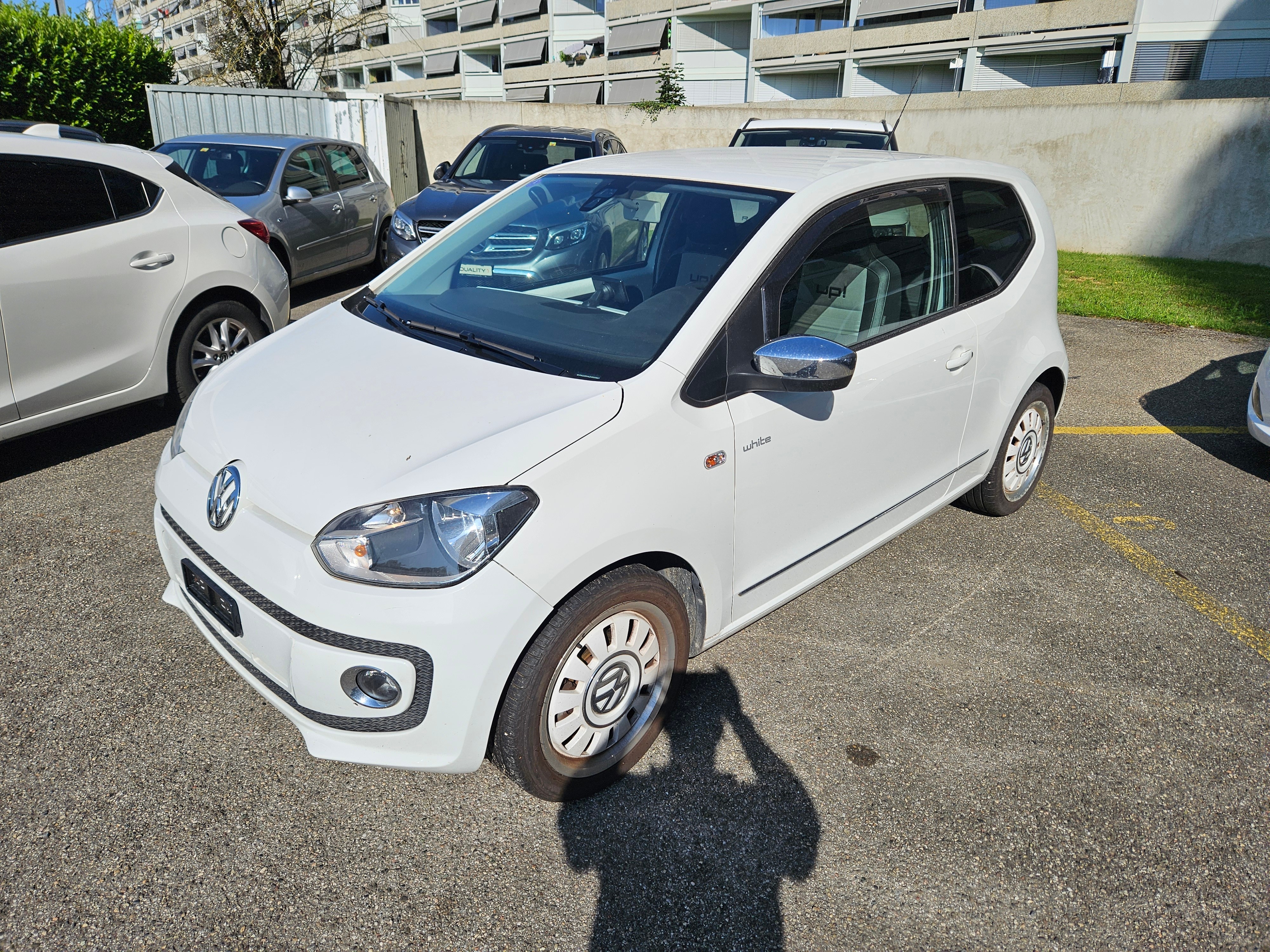 VW Up 1.0 white up