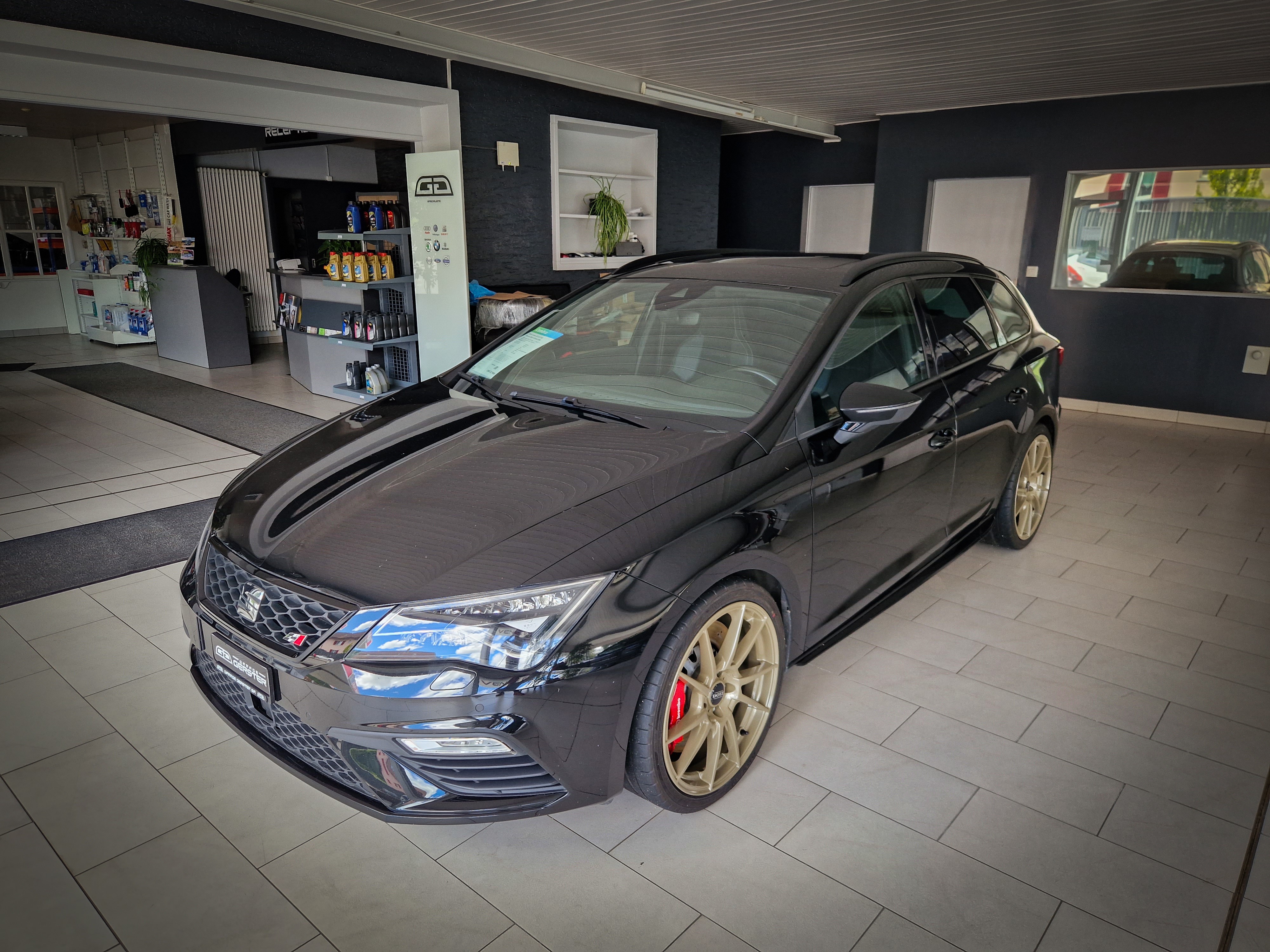 SEAT Leon ST 2.0 TSI Cupra 300 4 Drive DSG