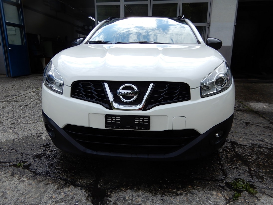 NISSAN Qashqai 2.0 4WD 360