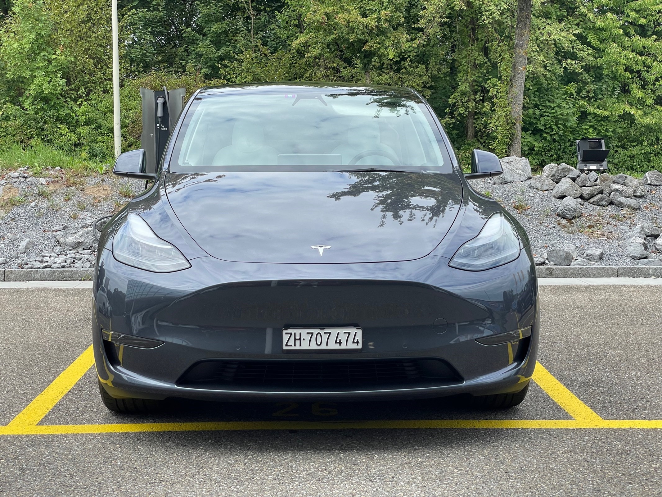 TESLA Model Y Long Range