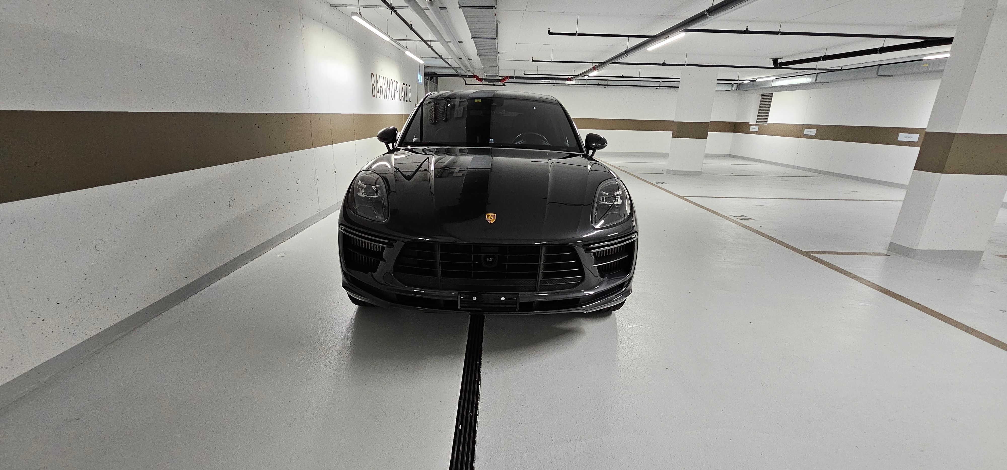 PORSCHE Macan Turbo PDK