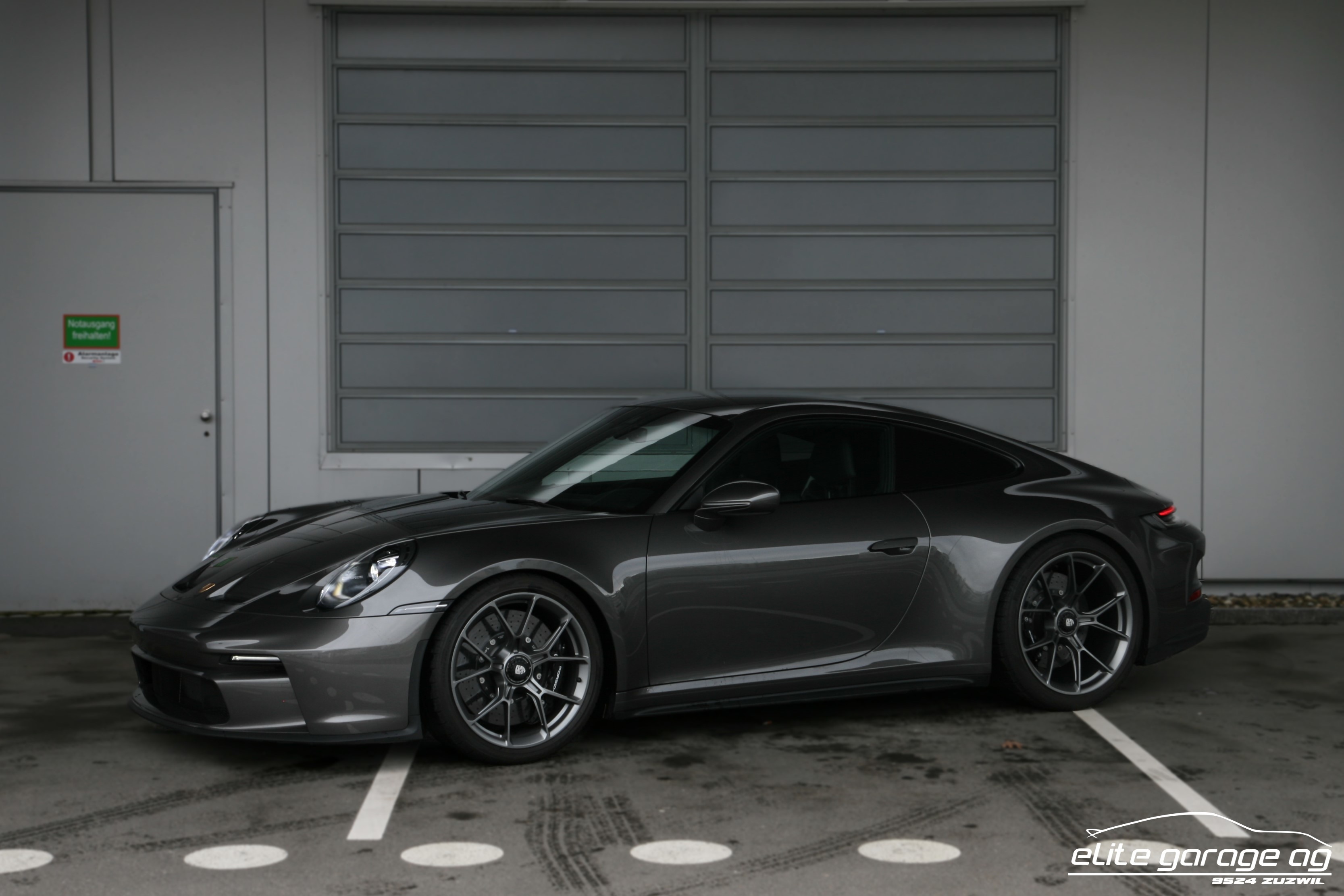 PORSCHE 911 GT3 Touring PDK