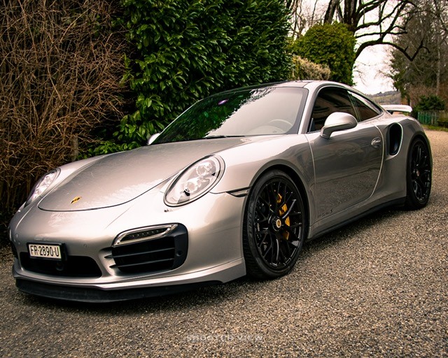 PORSCHE 911 Turbo S PDK