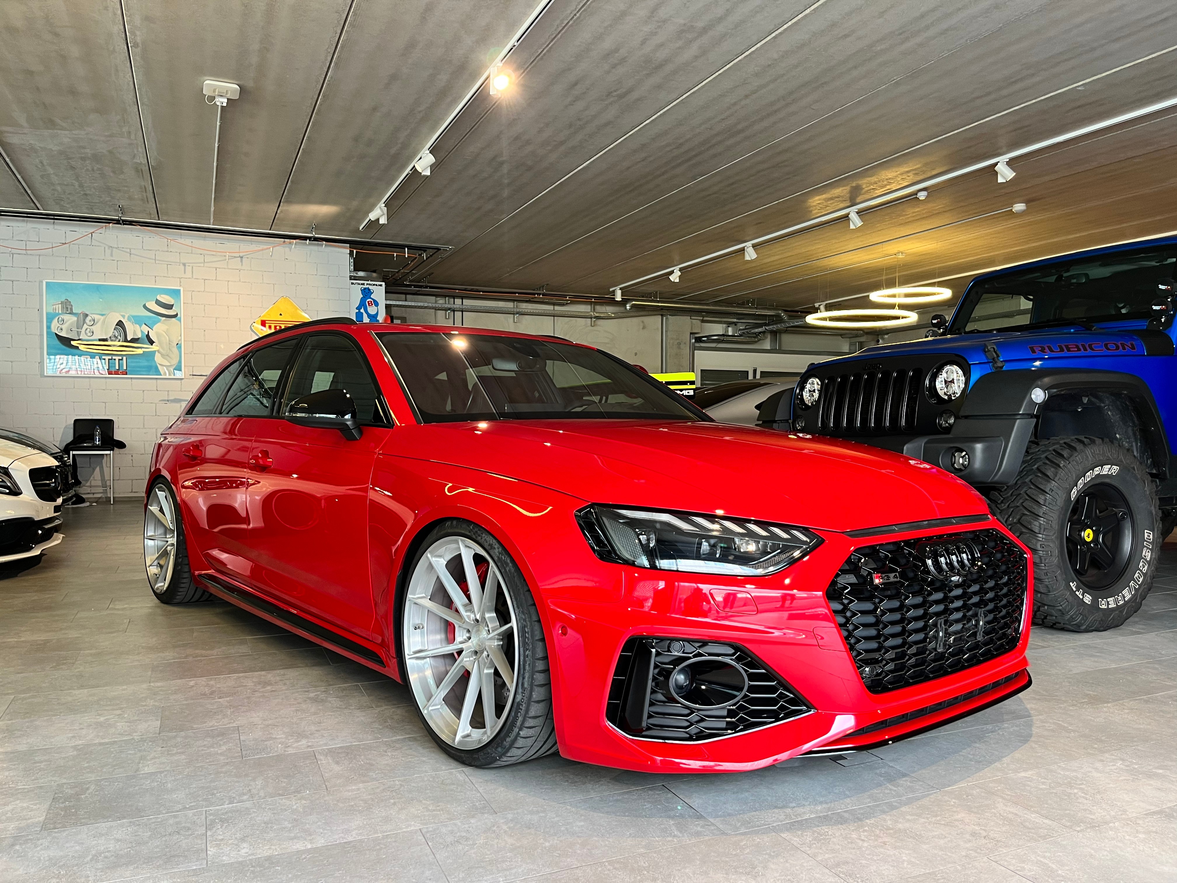 AUDI RS4 Avant quattro tiptronic