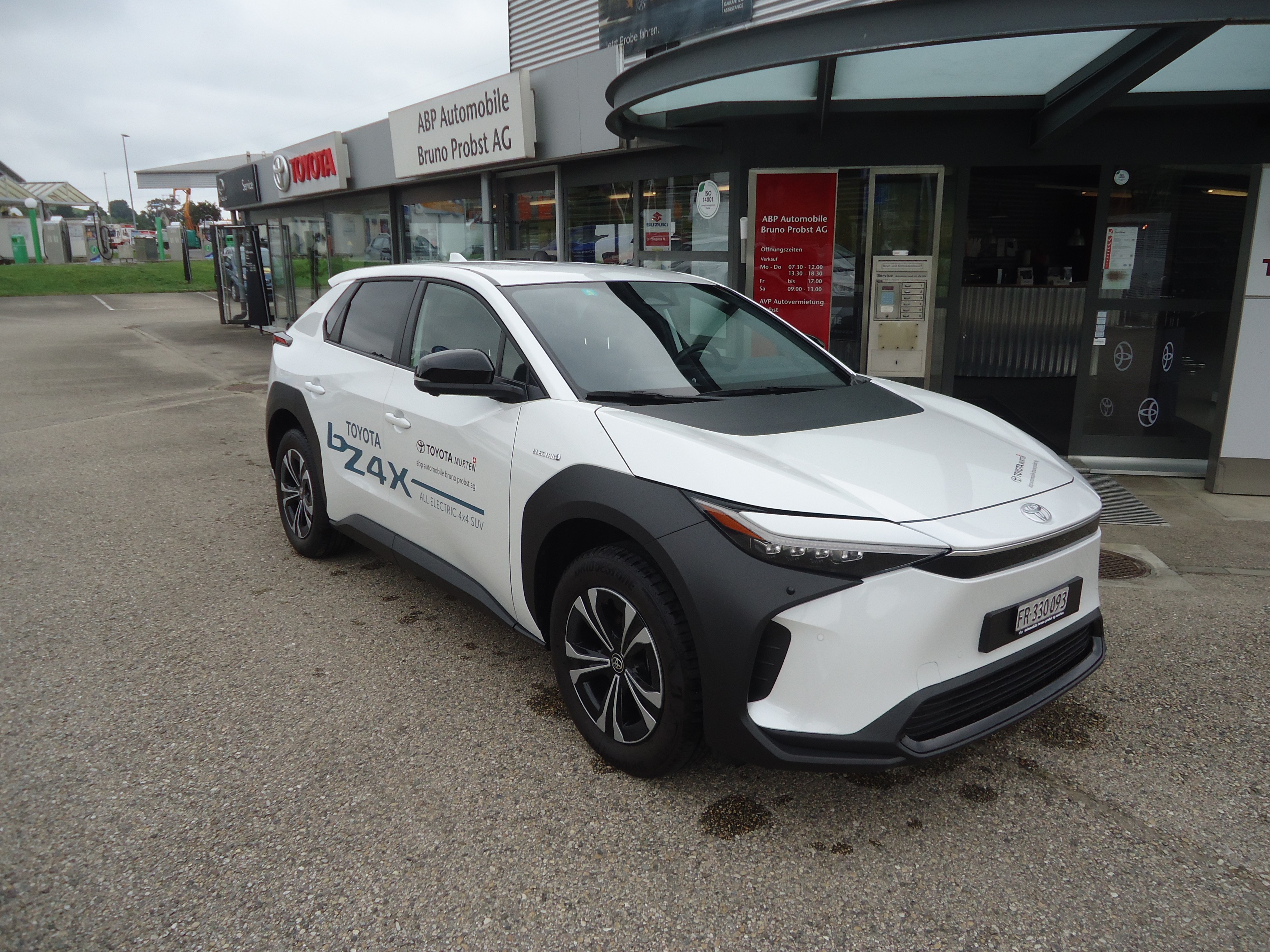 TOYOTA bZ4X Style 71,4 kWh 4WD