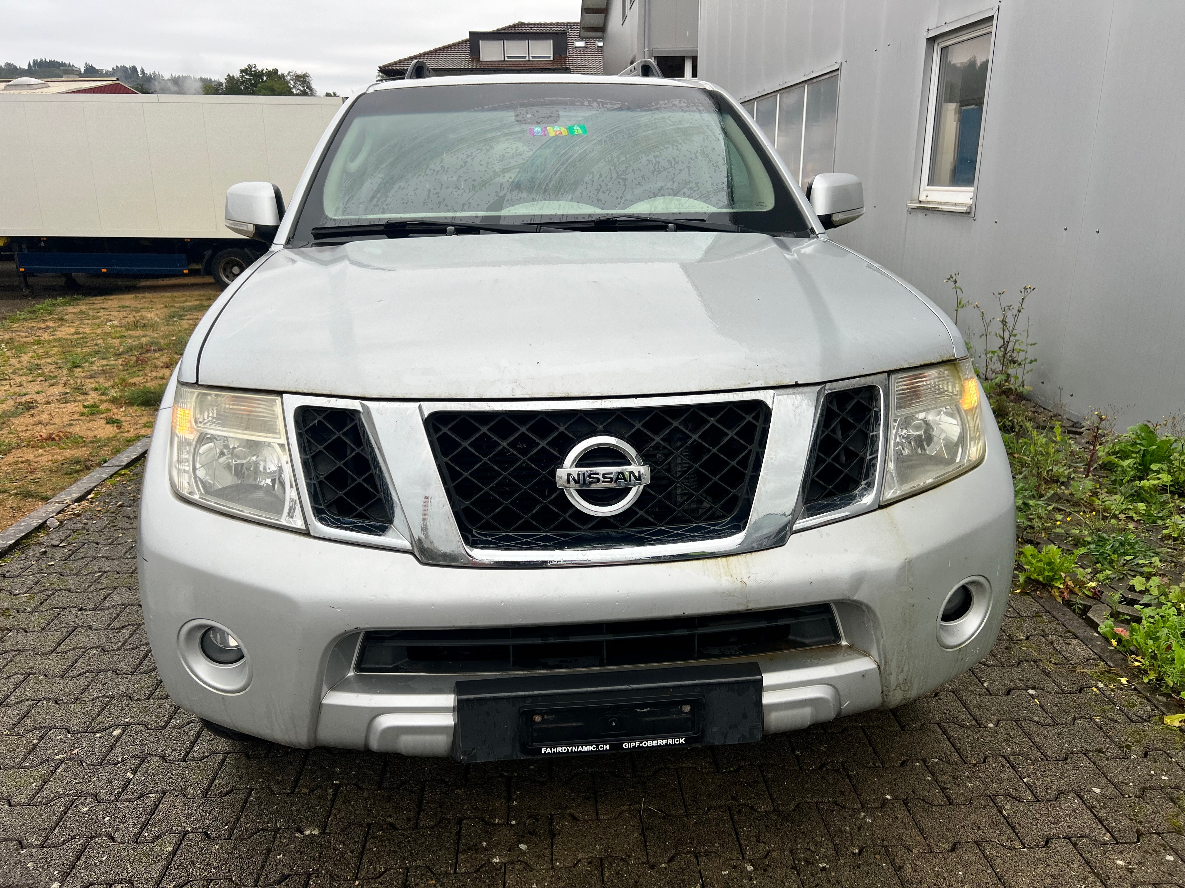 NISSAN Pathfinder 2.5 dCi SE Automatic