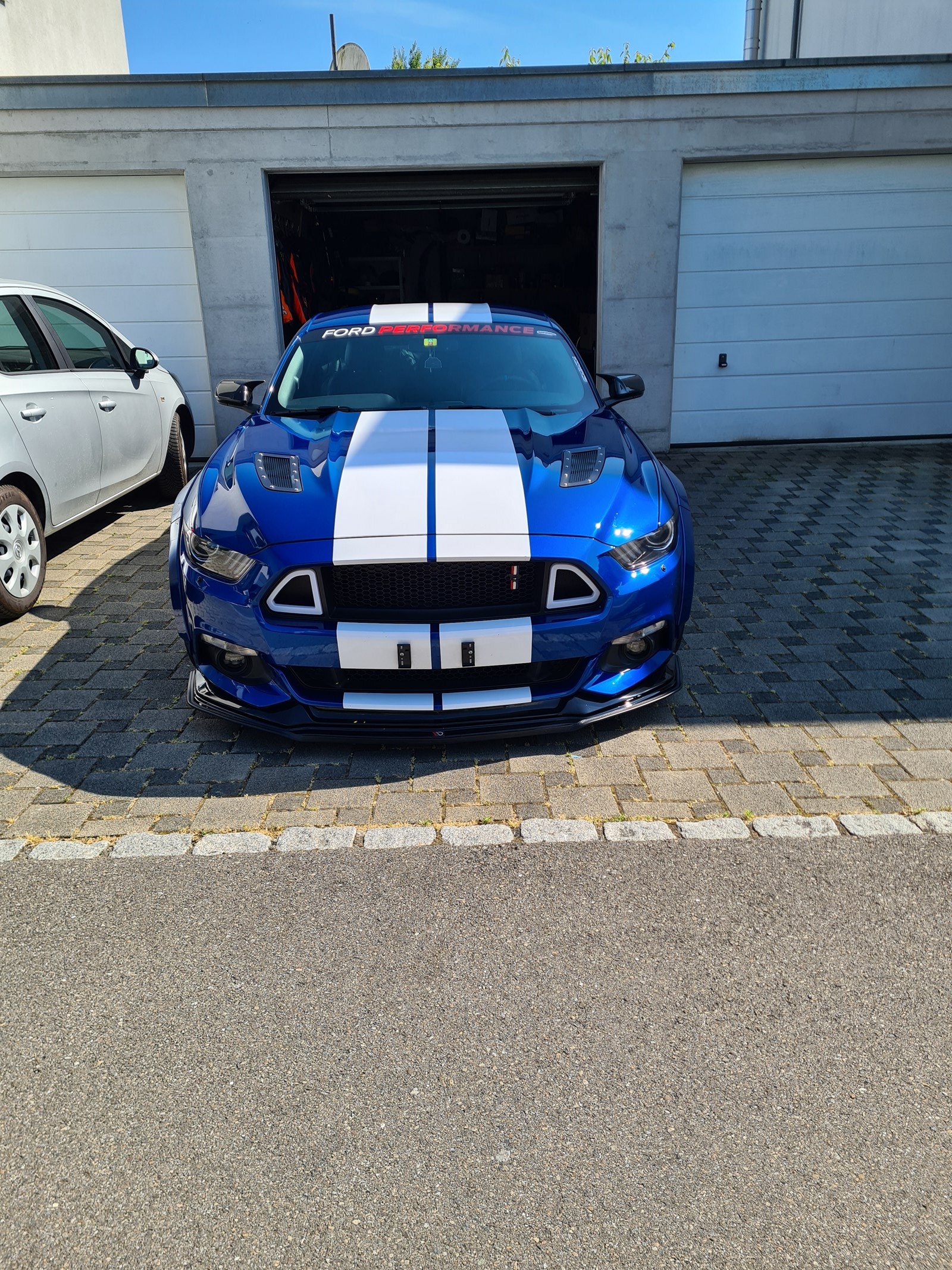 FORD Mustang Fastback 5.0 V8 GT Automat