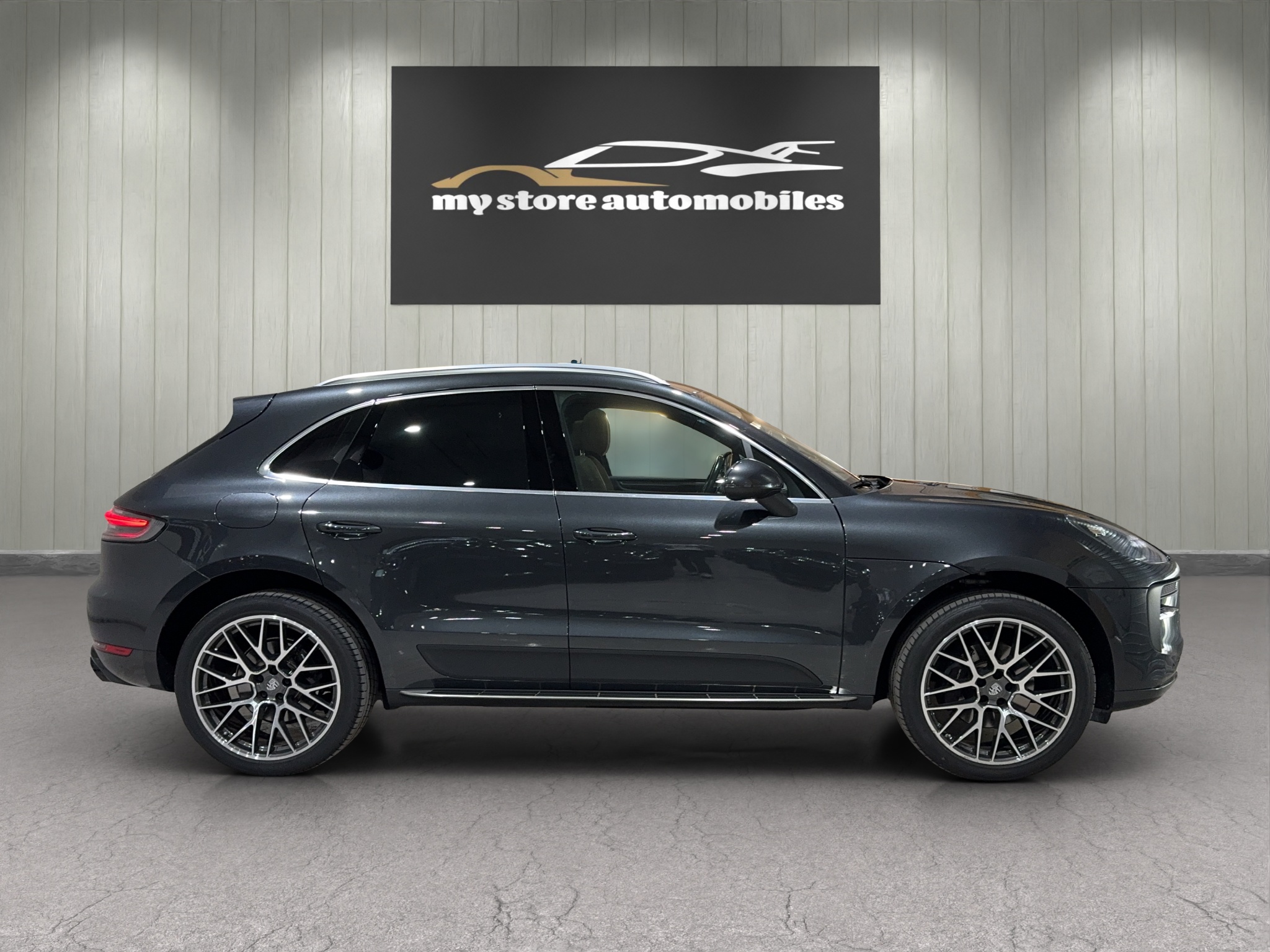 PORSCHE Macan PDK