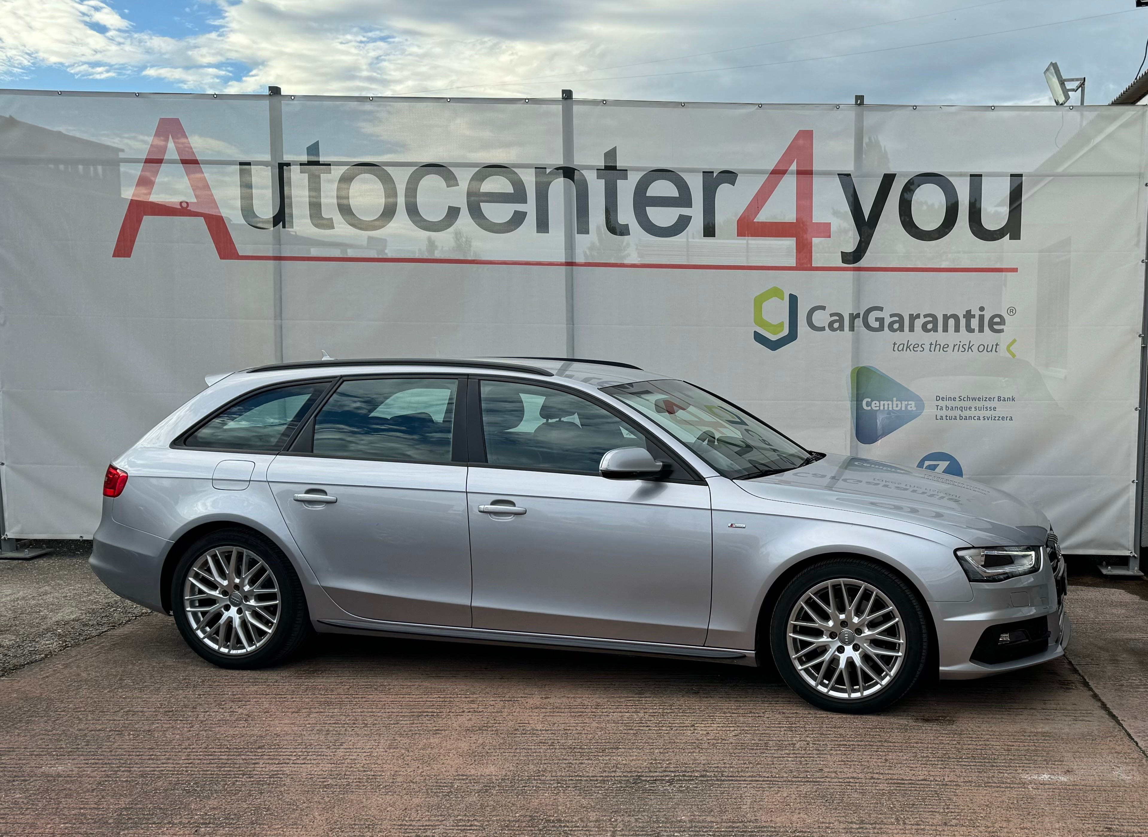 AUDI A4 Avant 2.0 TDI quattro S-tronic S-LINE