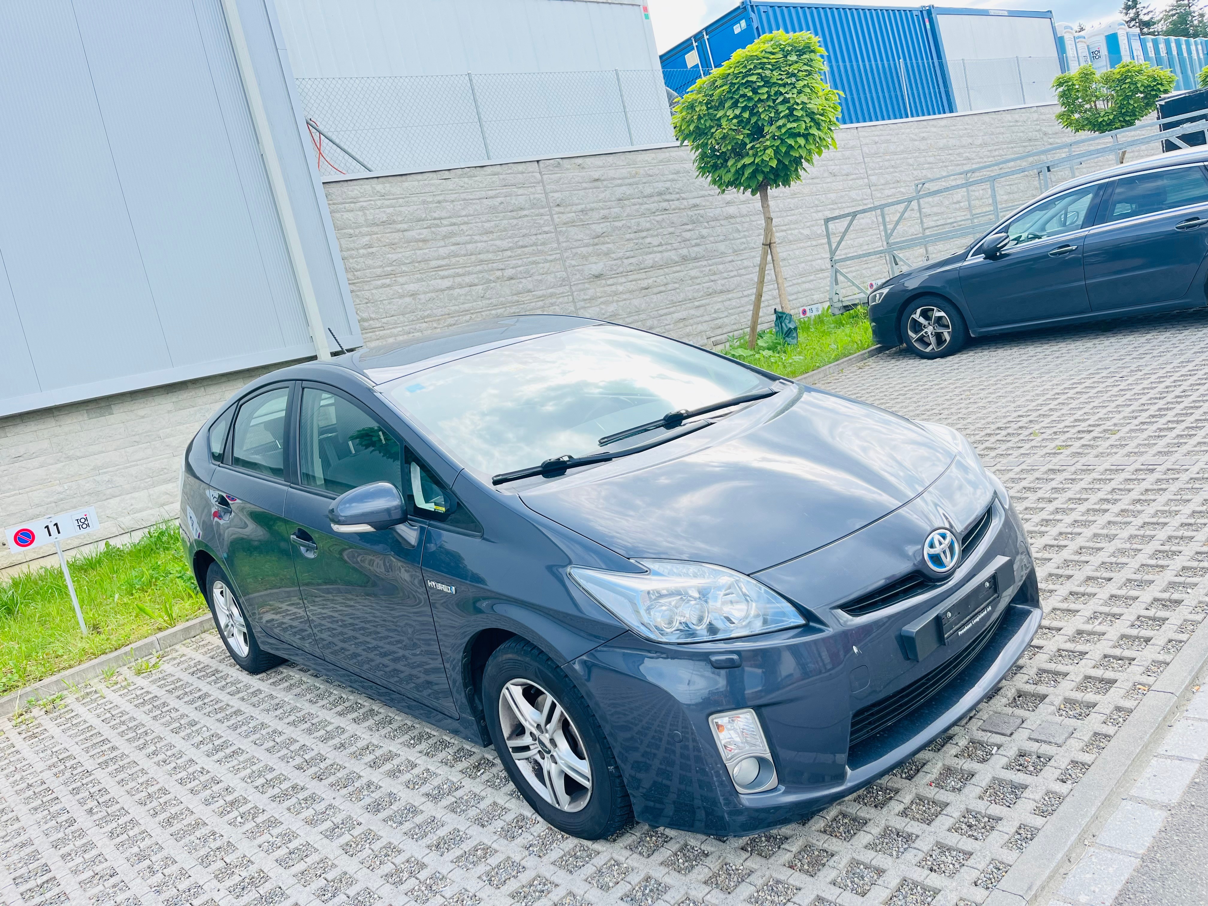 TOYOTA Prius 1.8 16V HSD Sol Premium