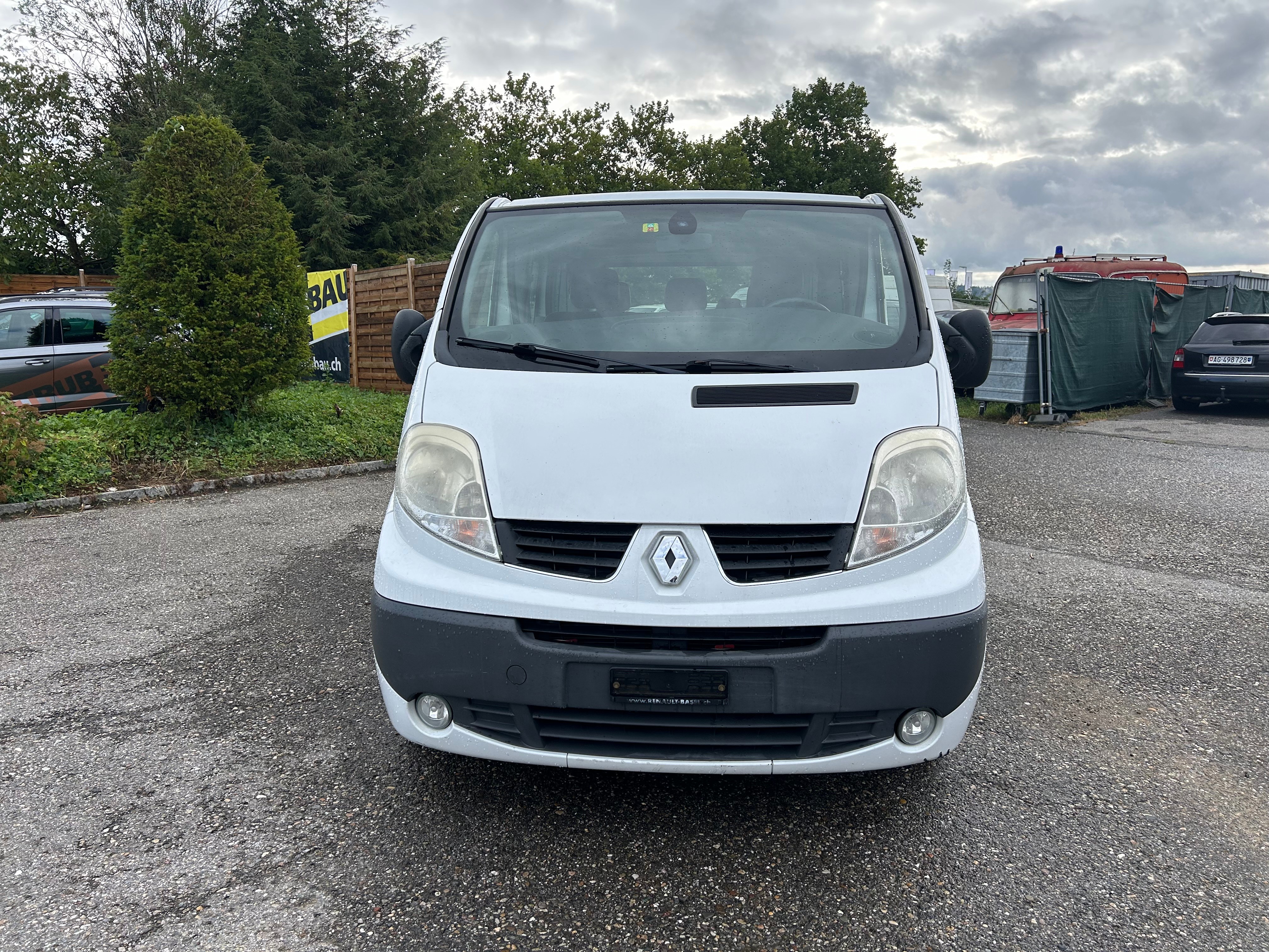 RENAULT Trafic 2.5