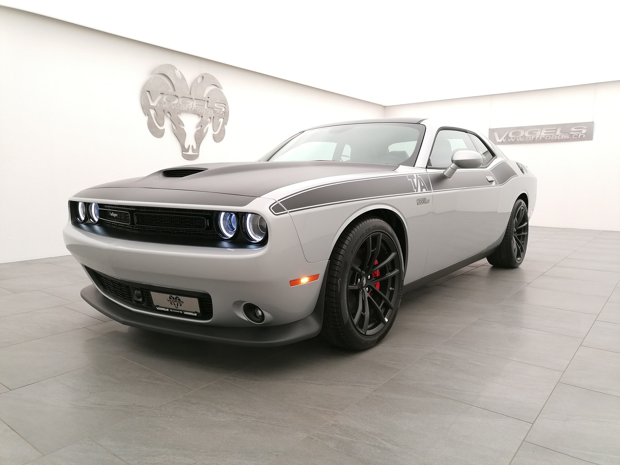 DODGE Challenger T/A 5.7