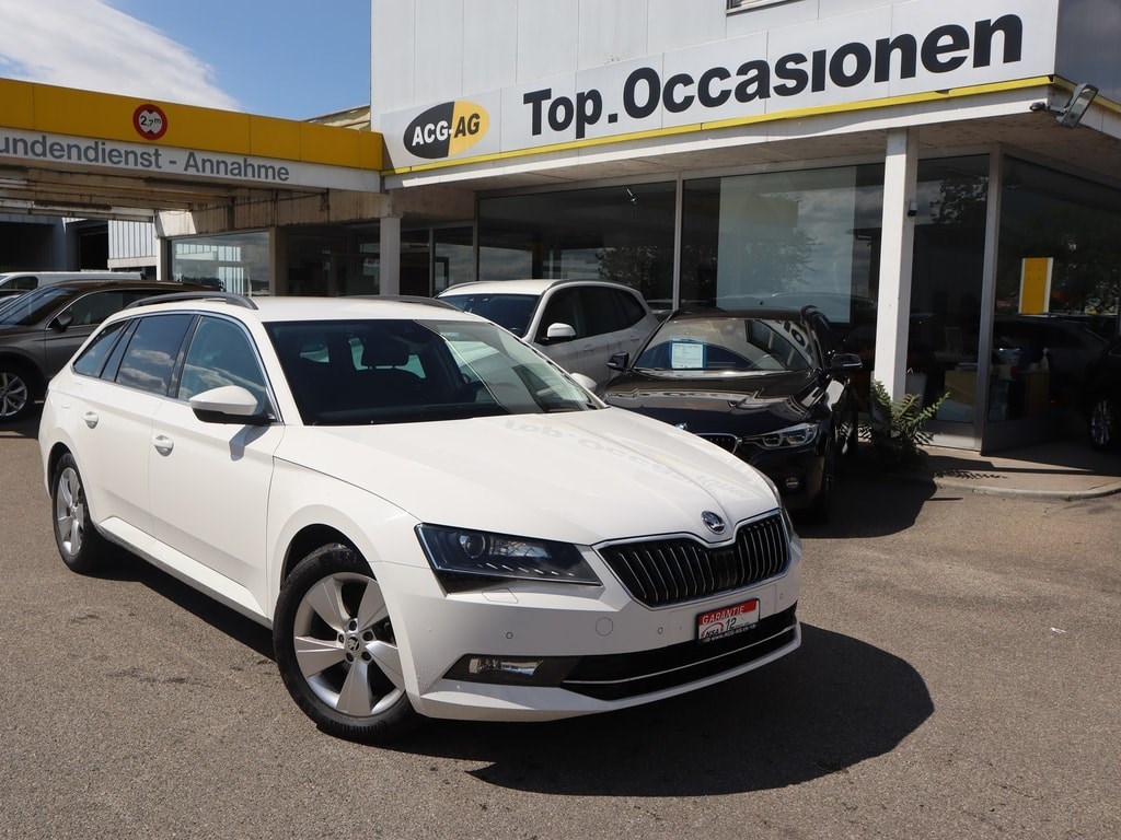 SKODA Superb Combi 2.0 TDi Ambition DSG ** G.Navigation ** PDC ** Ab MFK & Service **