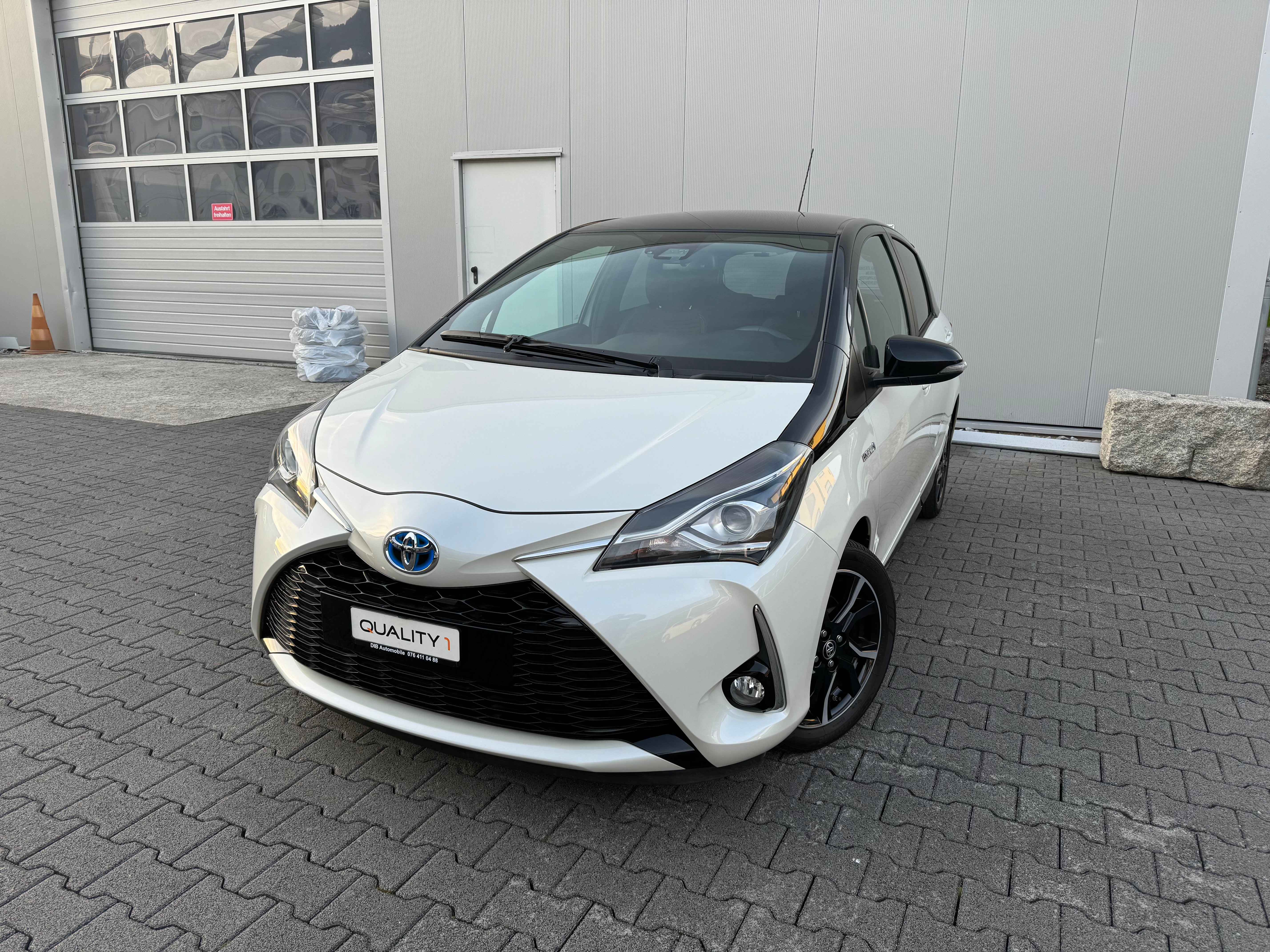 TOYOTA Yaris 1.5 VVT-i Hybrid Style e-CVT*TOP ZUSTAND*NUR 24'500 KM*