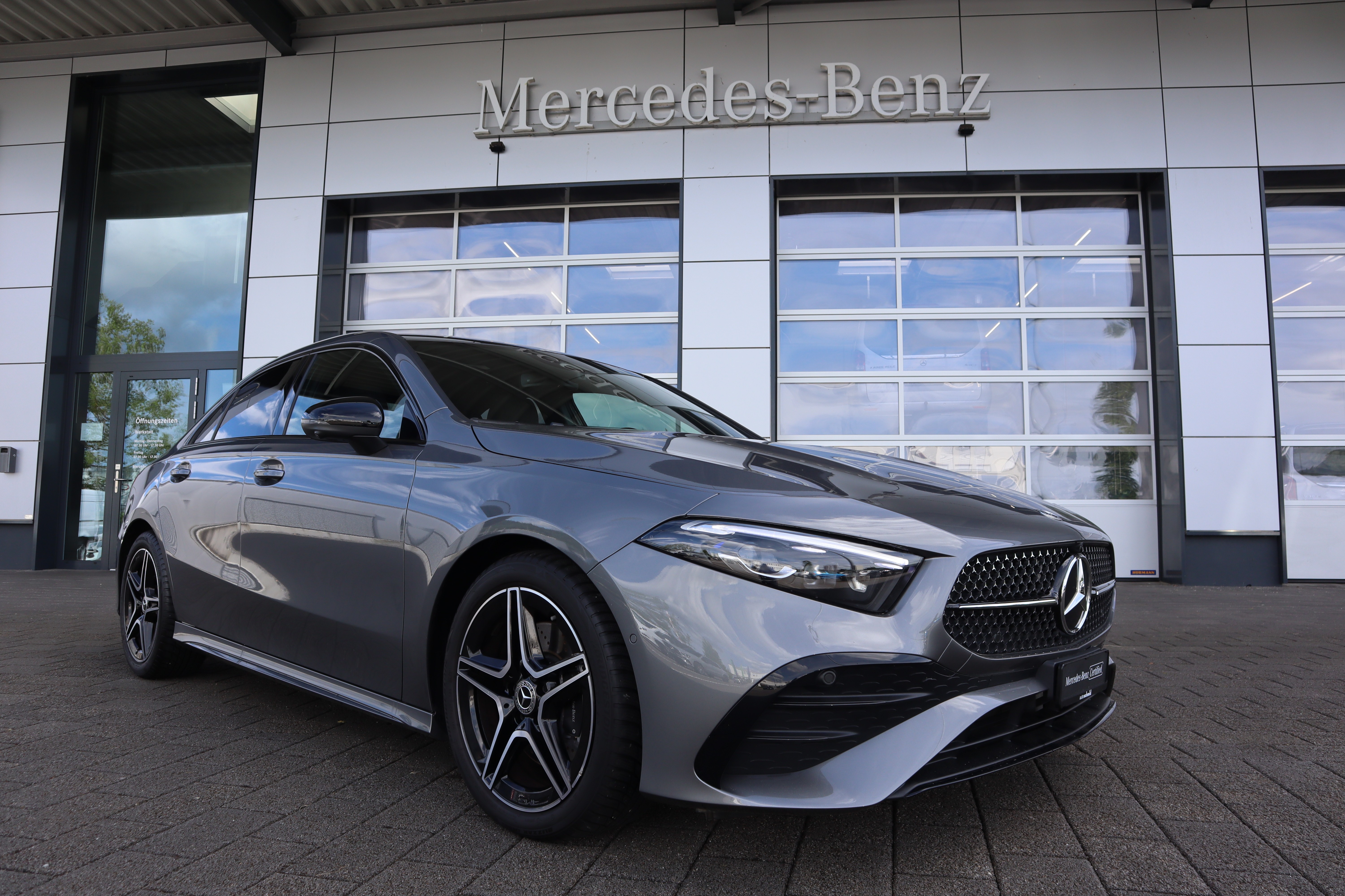 MERCEDES-BENZ A 220 d AMG Line 8G-DCT ***FACELIFT 2023***