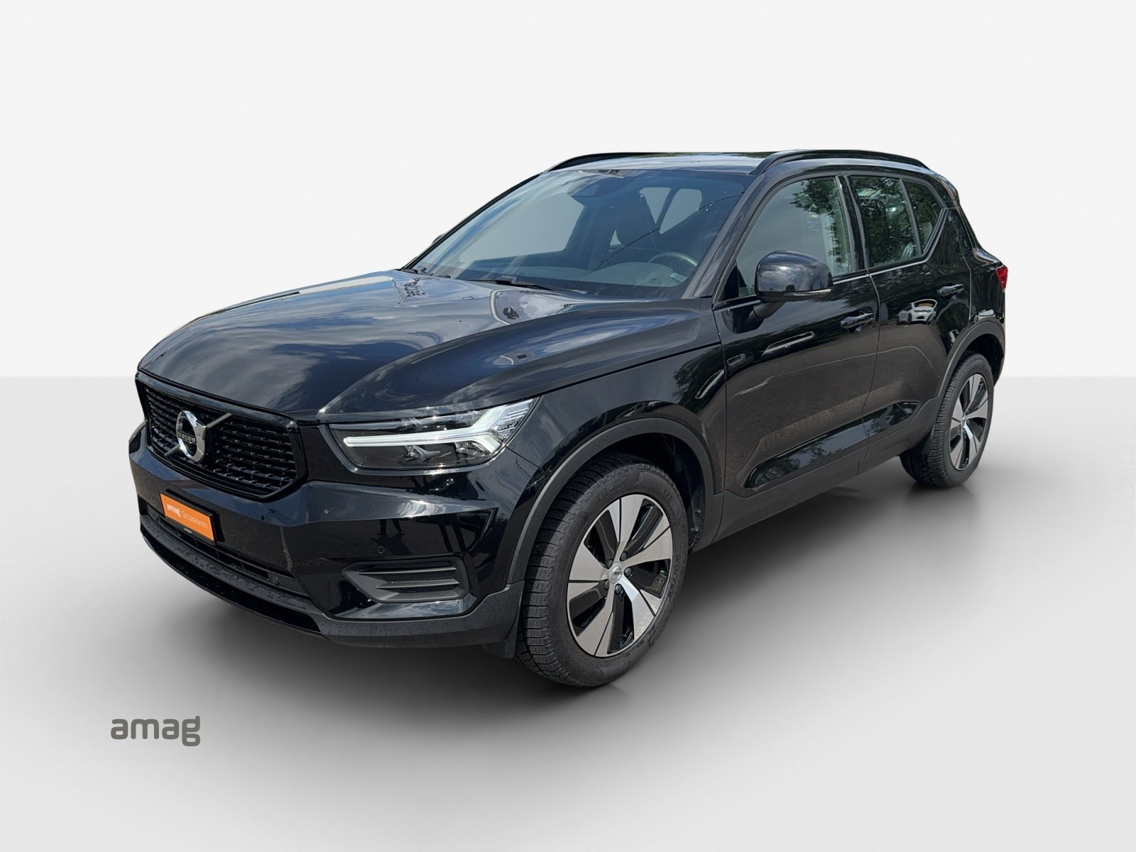 VOLVO XC40 B4 Benzin Mild Hybrid AWD Plus Dark DCT