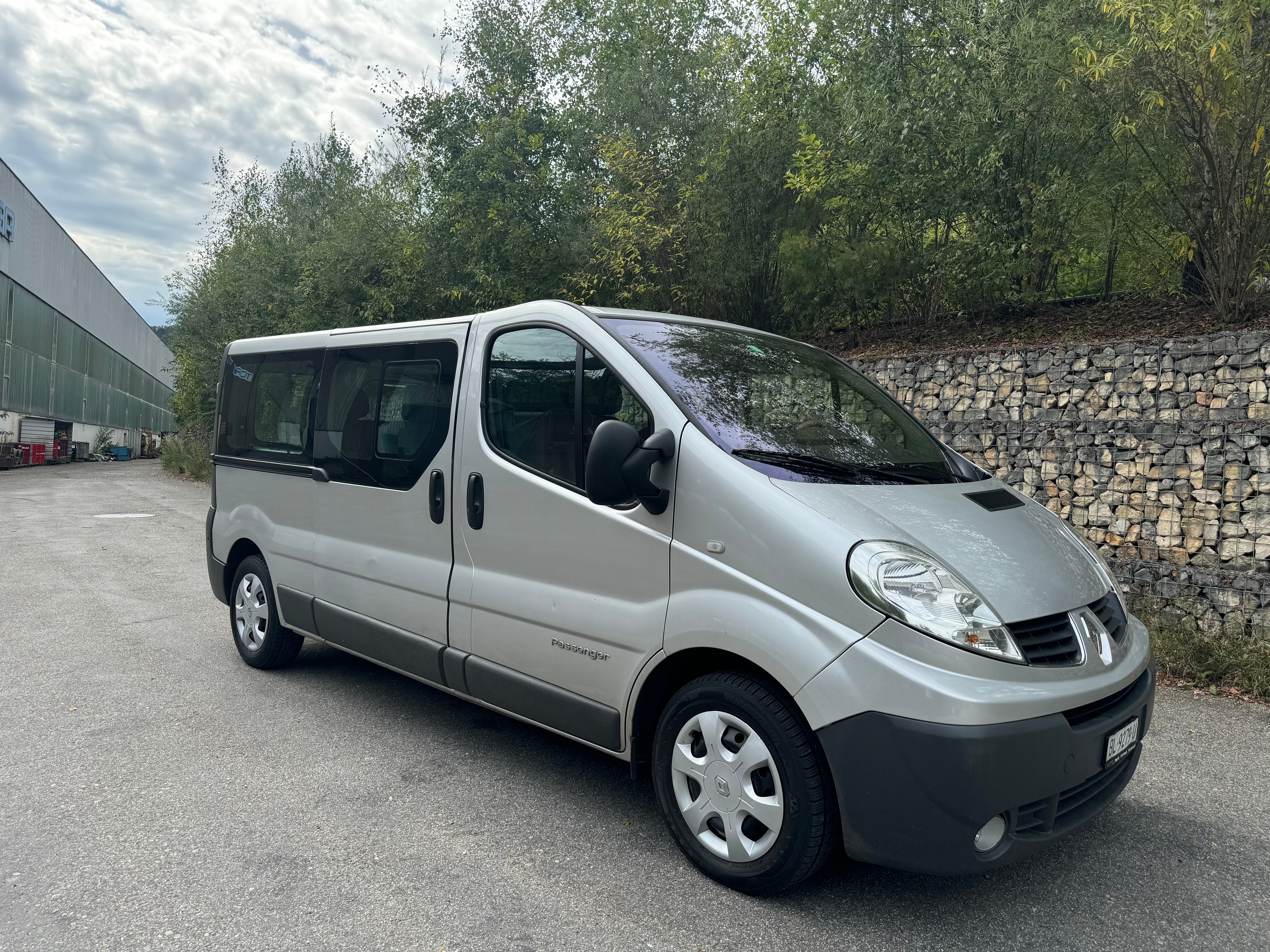 RENAULT Trafic 2.0 dCi 115 A 2.9t L2H1 Authentique