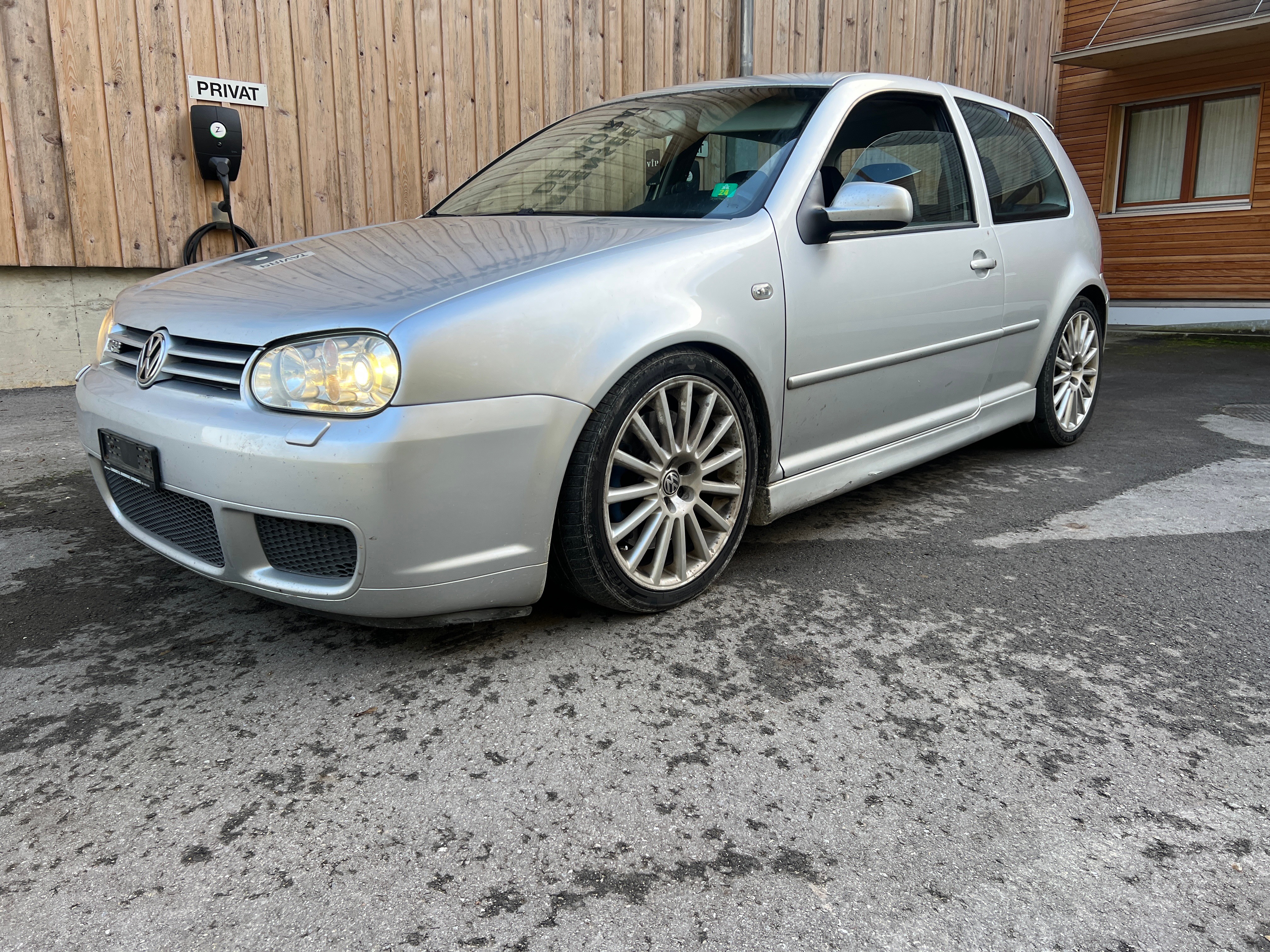 VW Golf R32 4Motion