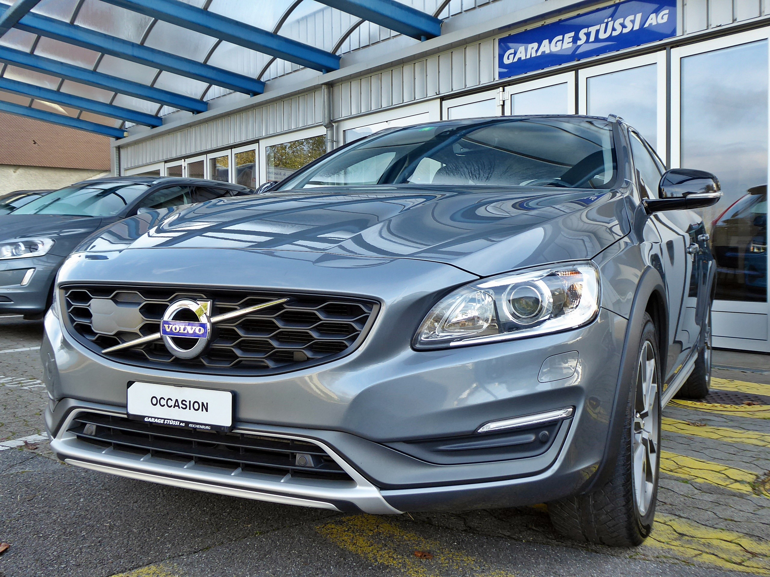 VOLVO V60 CC D4 AWD Summum