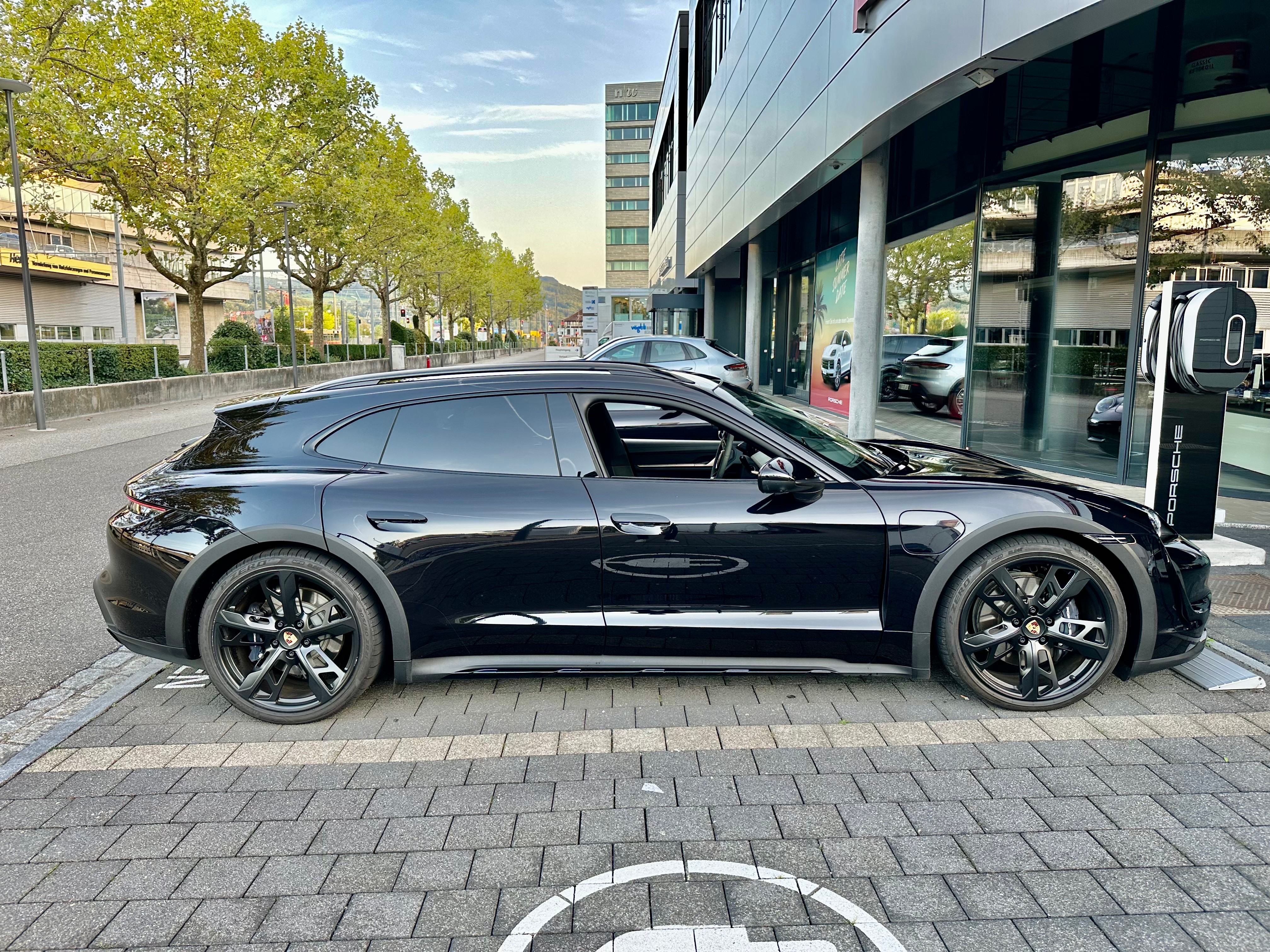 PORSCHE Taycan 4 Cross Turismo