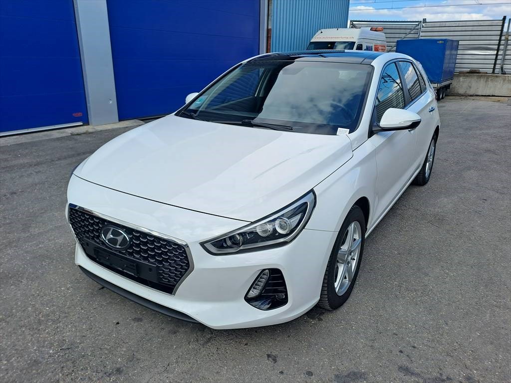 HYUNDAI i30 1.6 CRDi GO Plus DCT