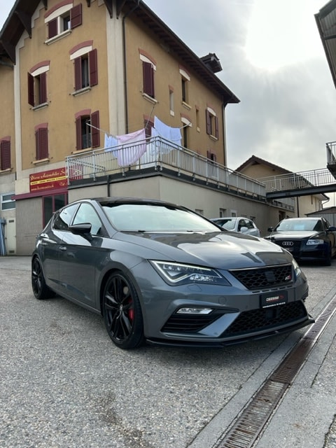 SEAT Leon 2.0 TSI Cupra 300 DSG