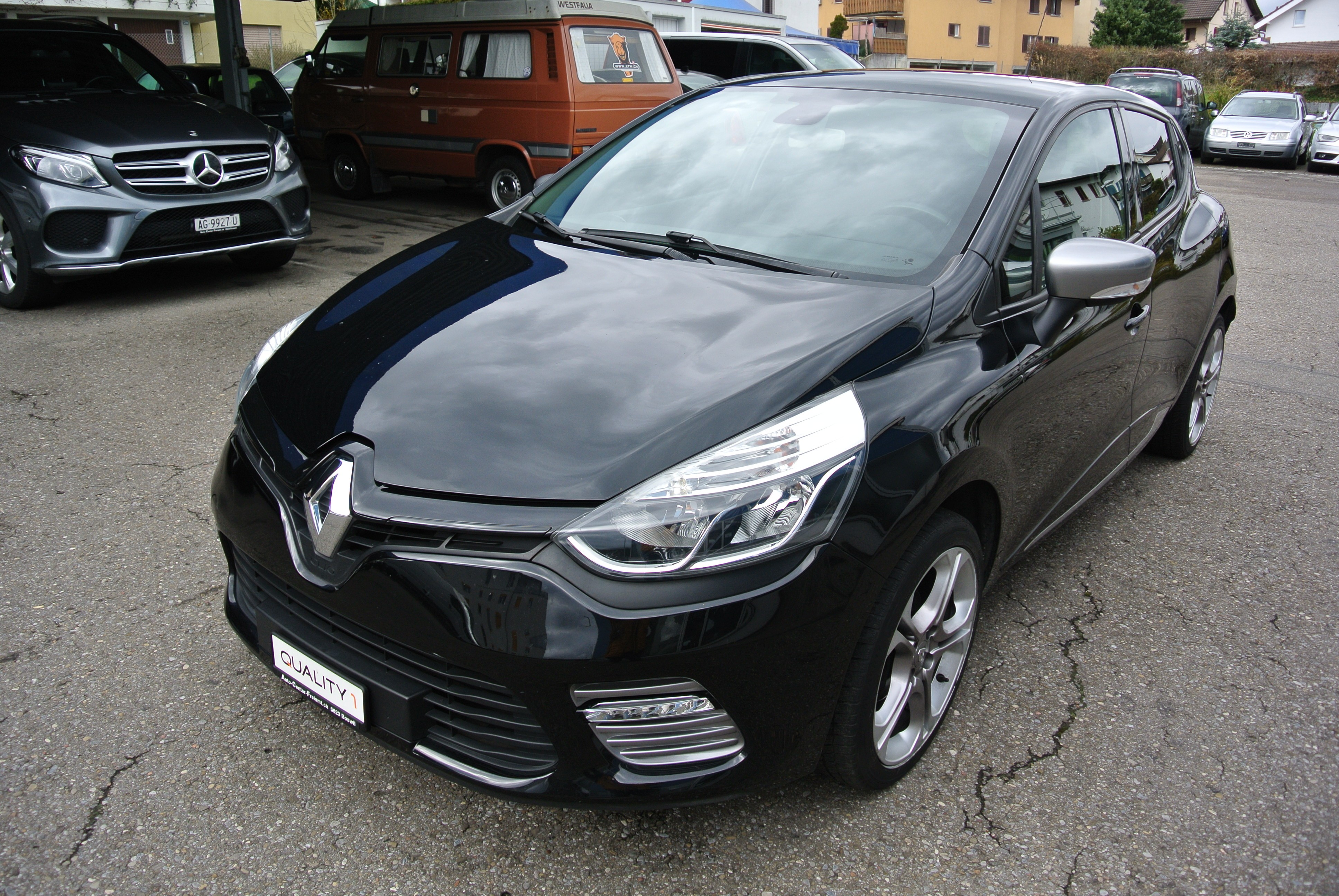 RENAULT Clio 0.9 12V Swiss Edition