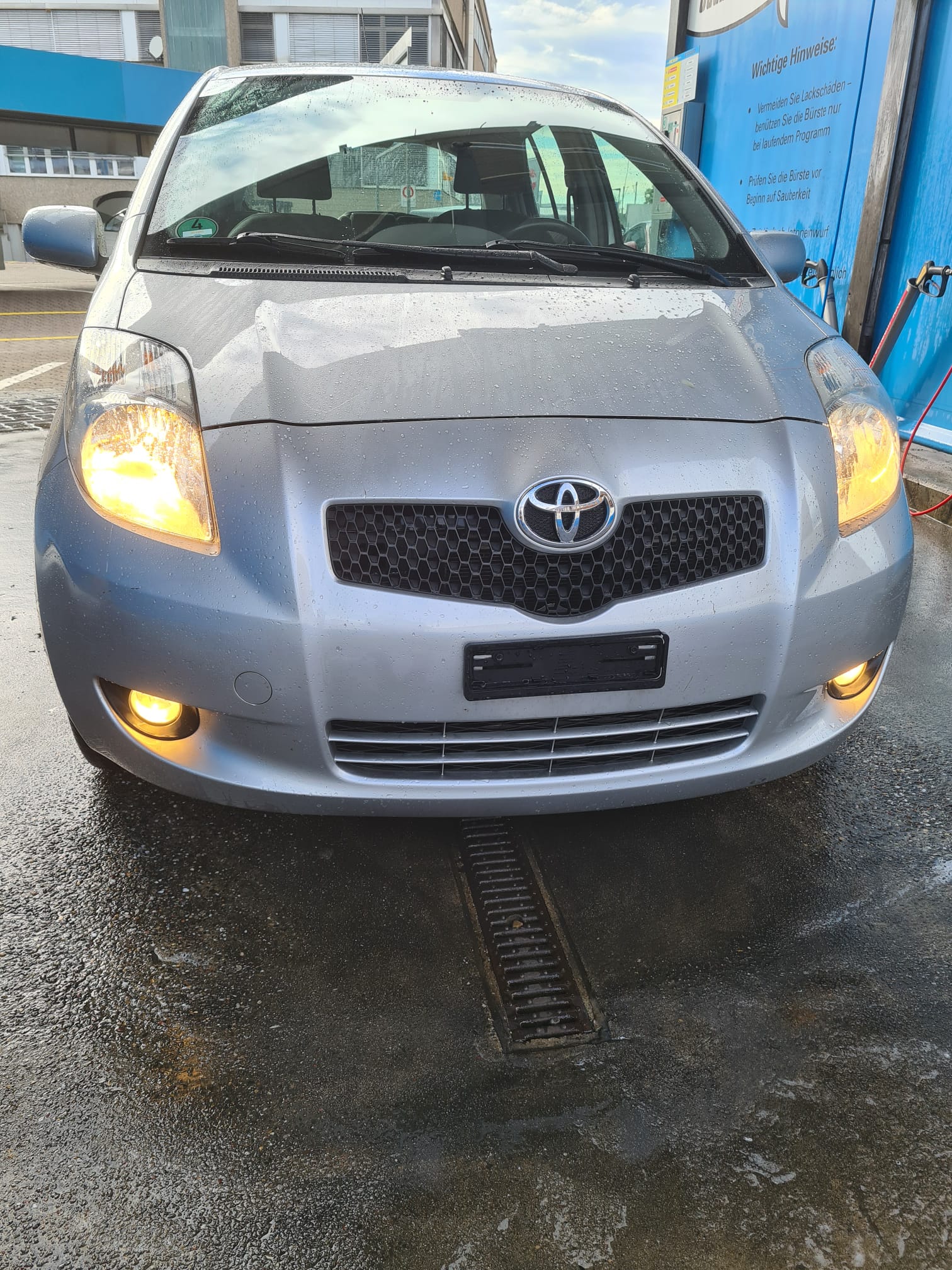 TOYOTA Yaris 1.3 Linea Luna