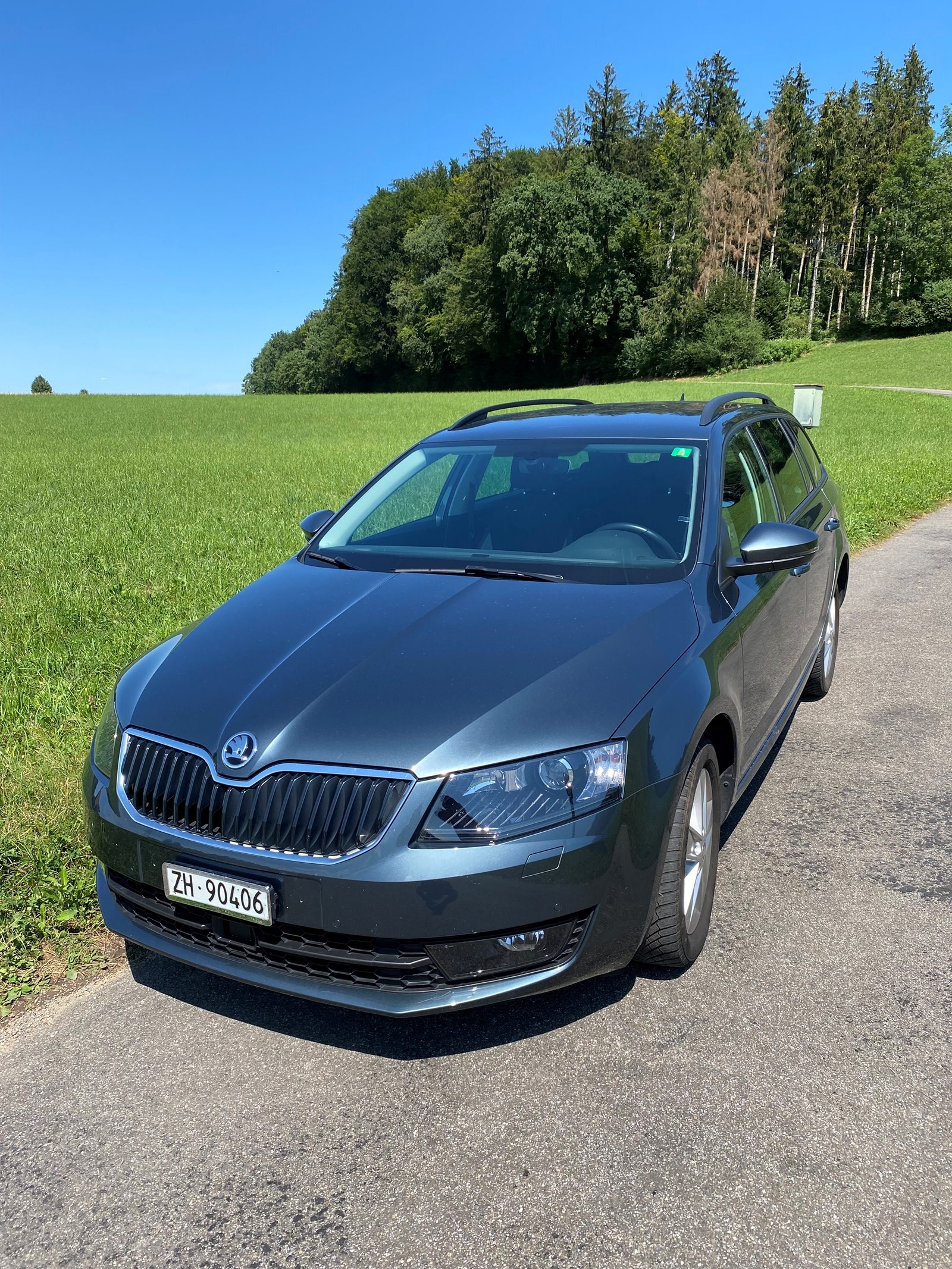 SKODA Octavia Combi 1.8 TSI DSG 4X4 SWISS JOY