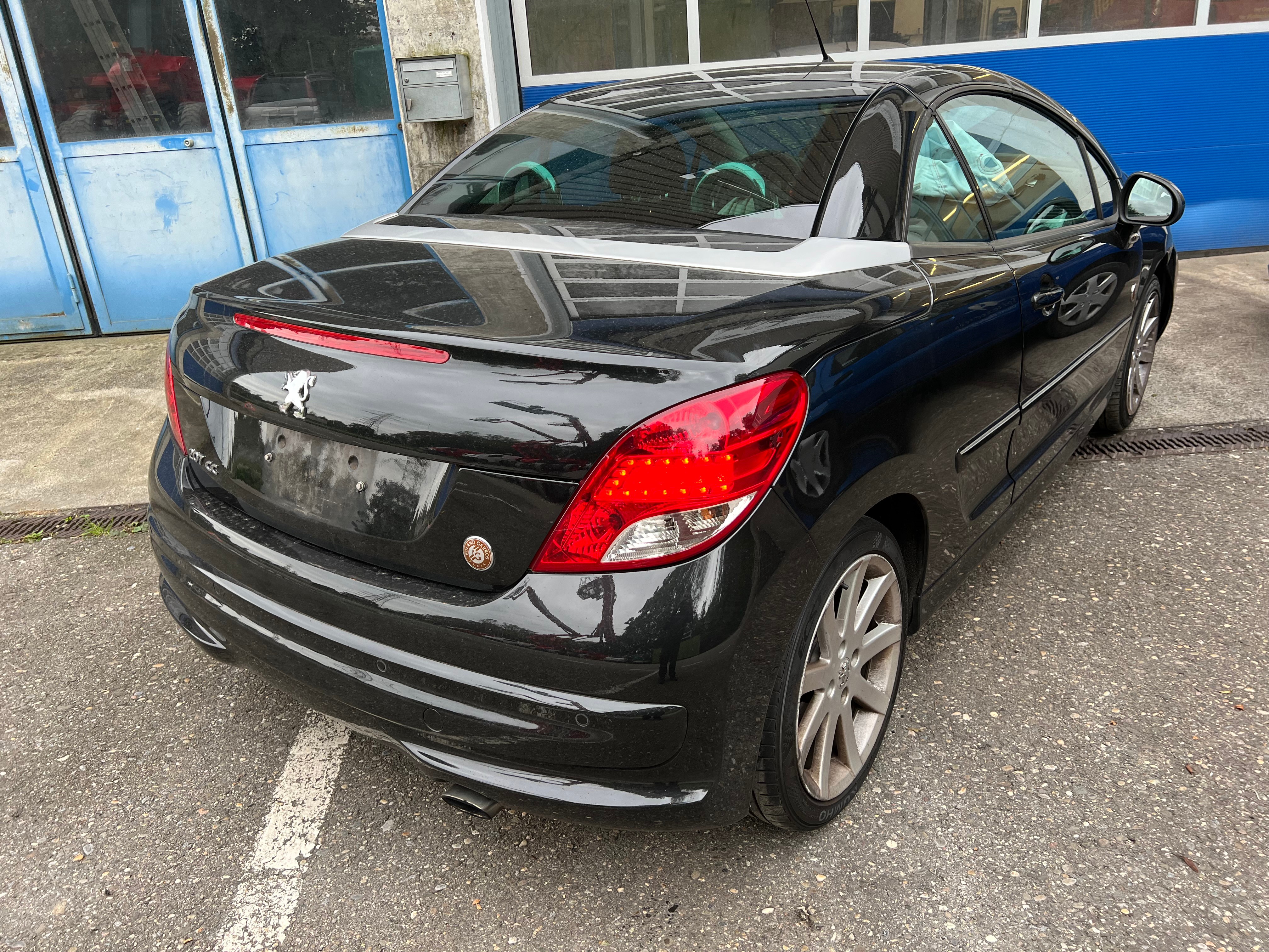 PEUGEOT 207 CC 1.6 16V Turbo Roland Garros