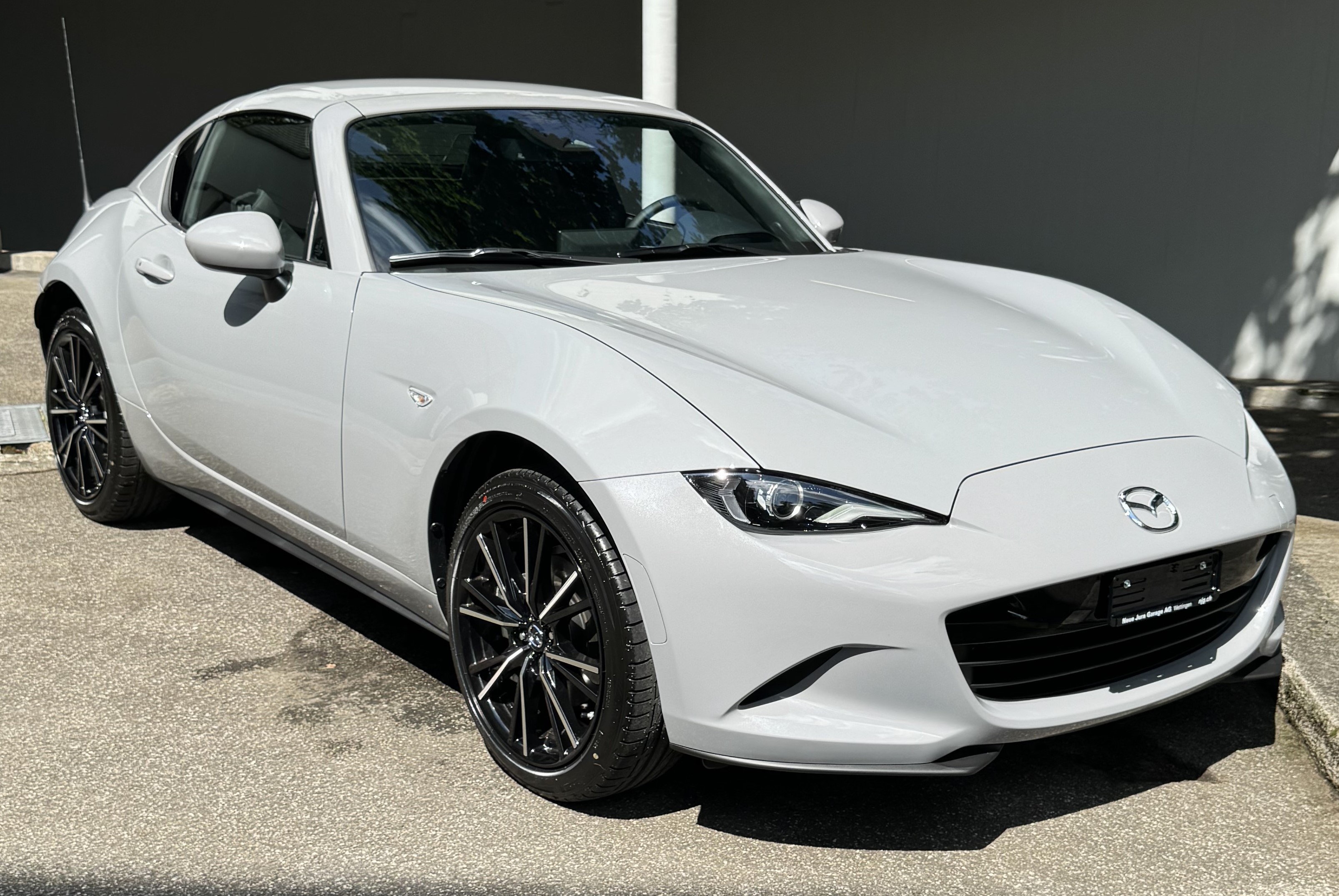 MAZDA MX-5 RF Skyactiv-G 184 Exclusive-line