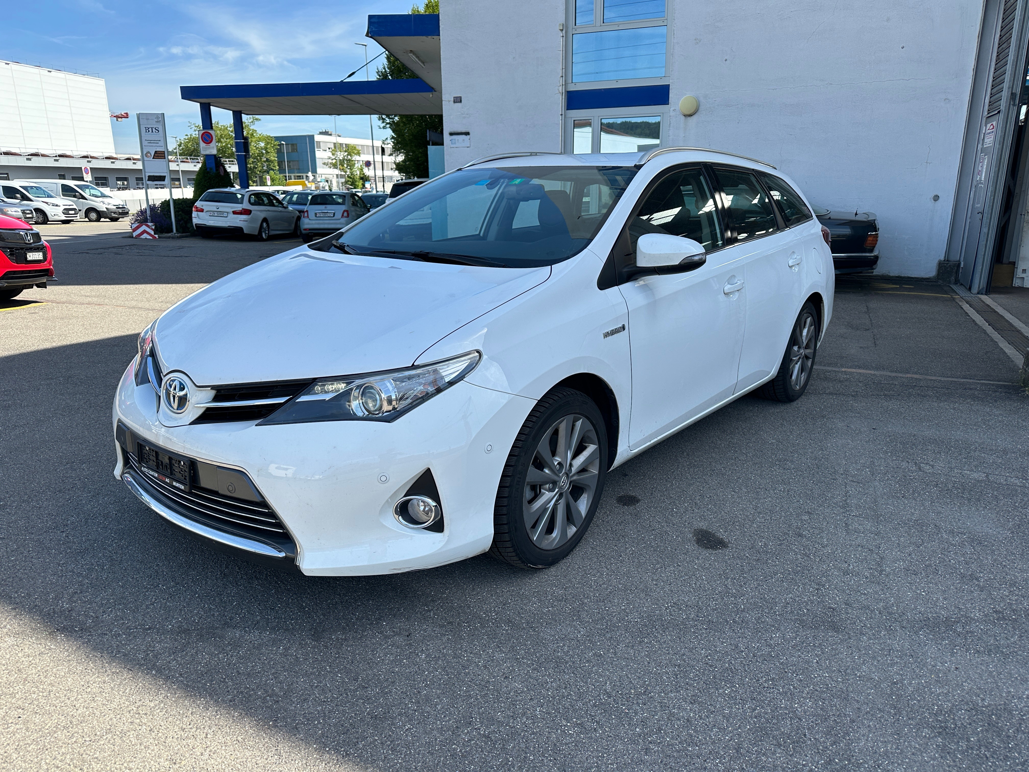 TOYOTA Auris Touring Sports 1.8 16V HSD Linea Luna