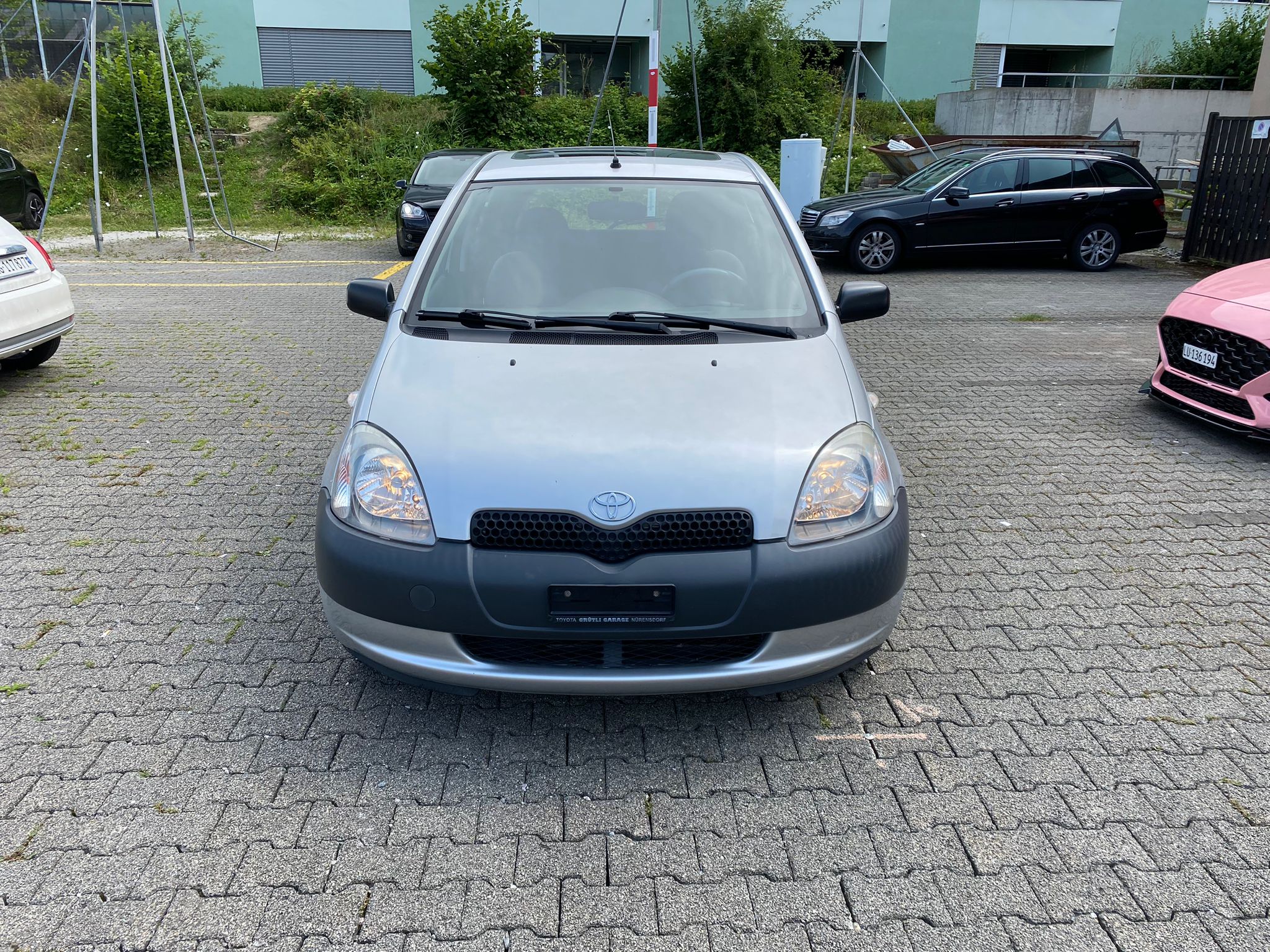 TOYOTA Yaris 1.0 Linea Terra