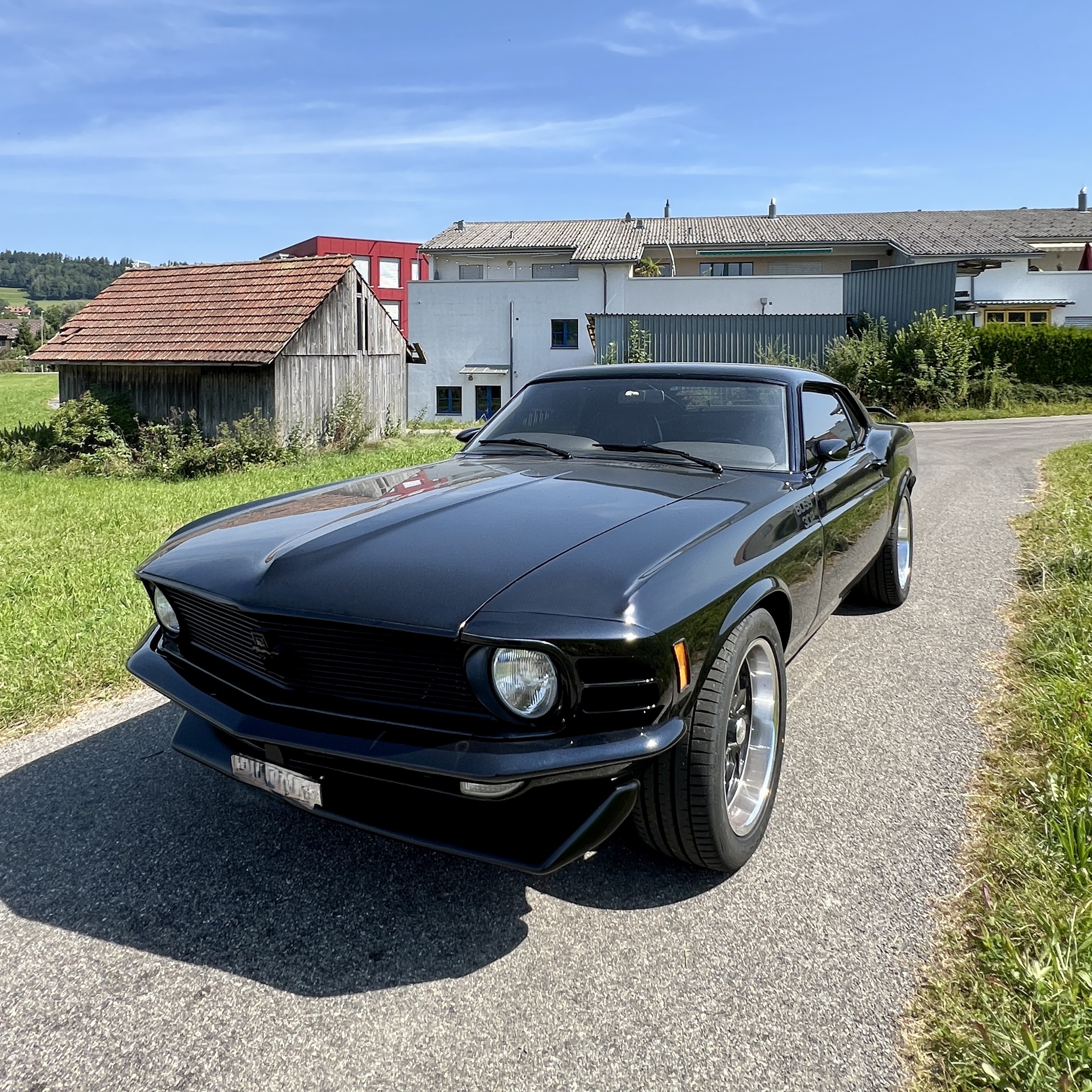 FORD MUSTANG