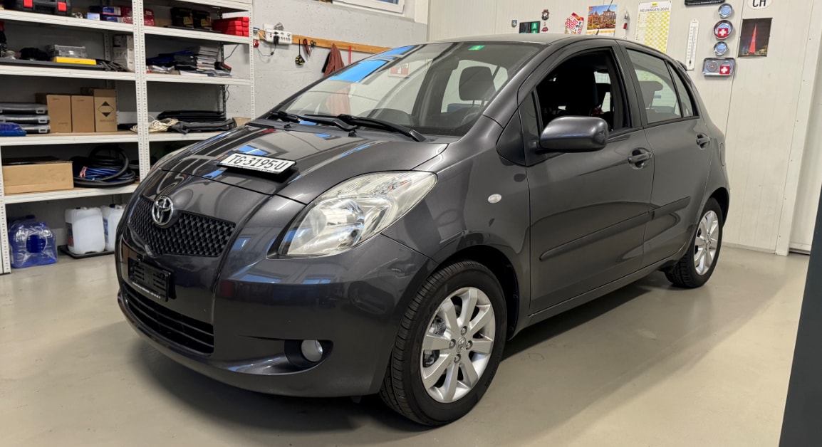 TOYOTA Yaris 1.3 City