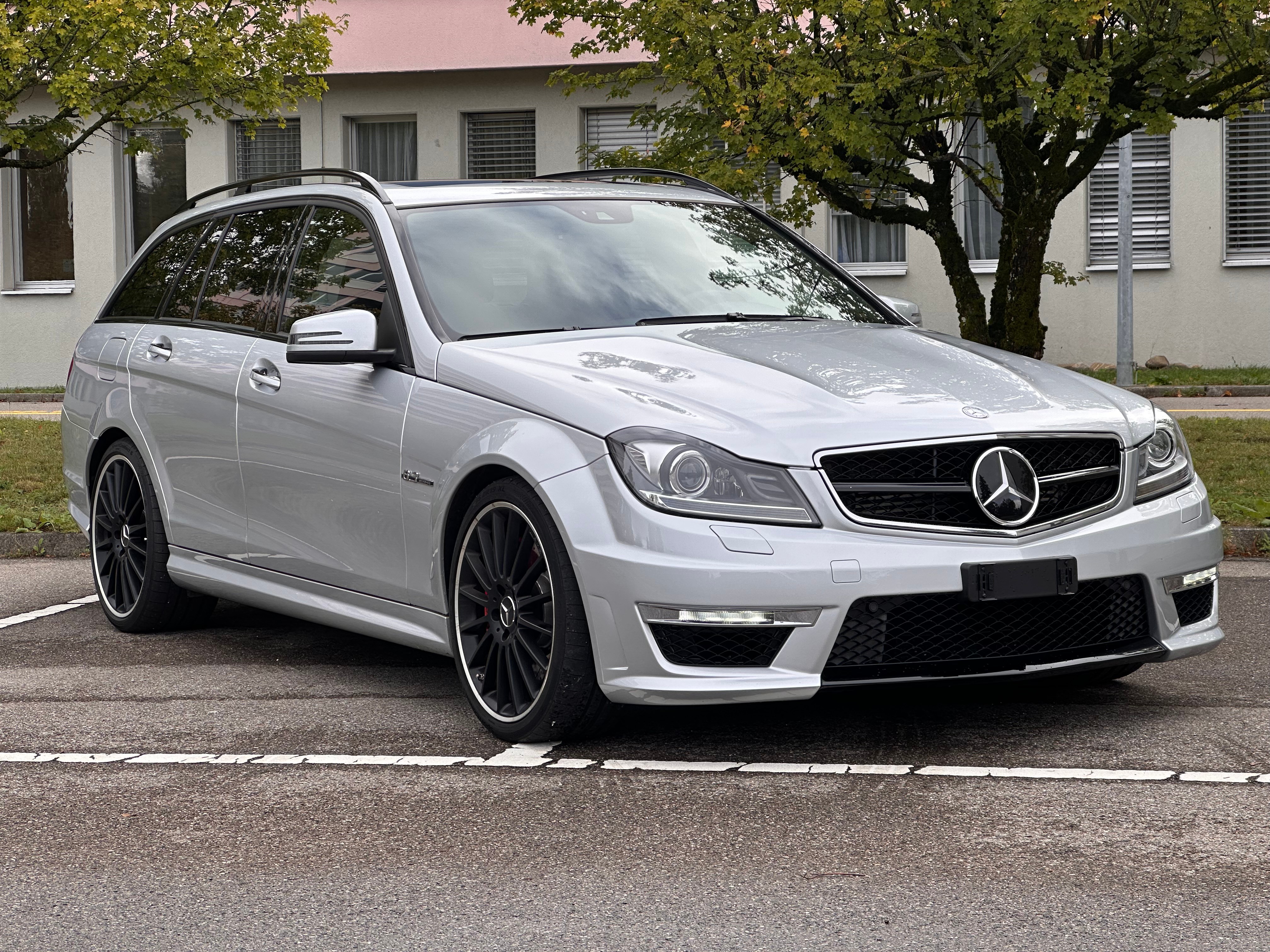 MERCEDES-BENZ C 63 AMG Performance Avantgarde Speedshift MCT