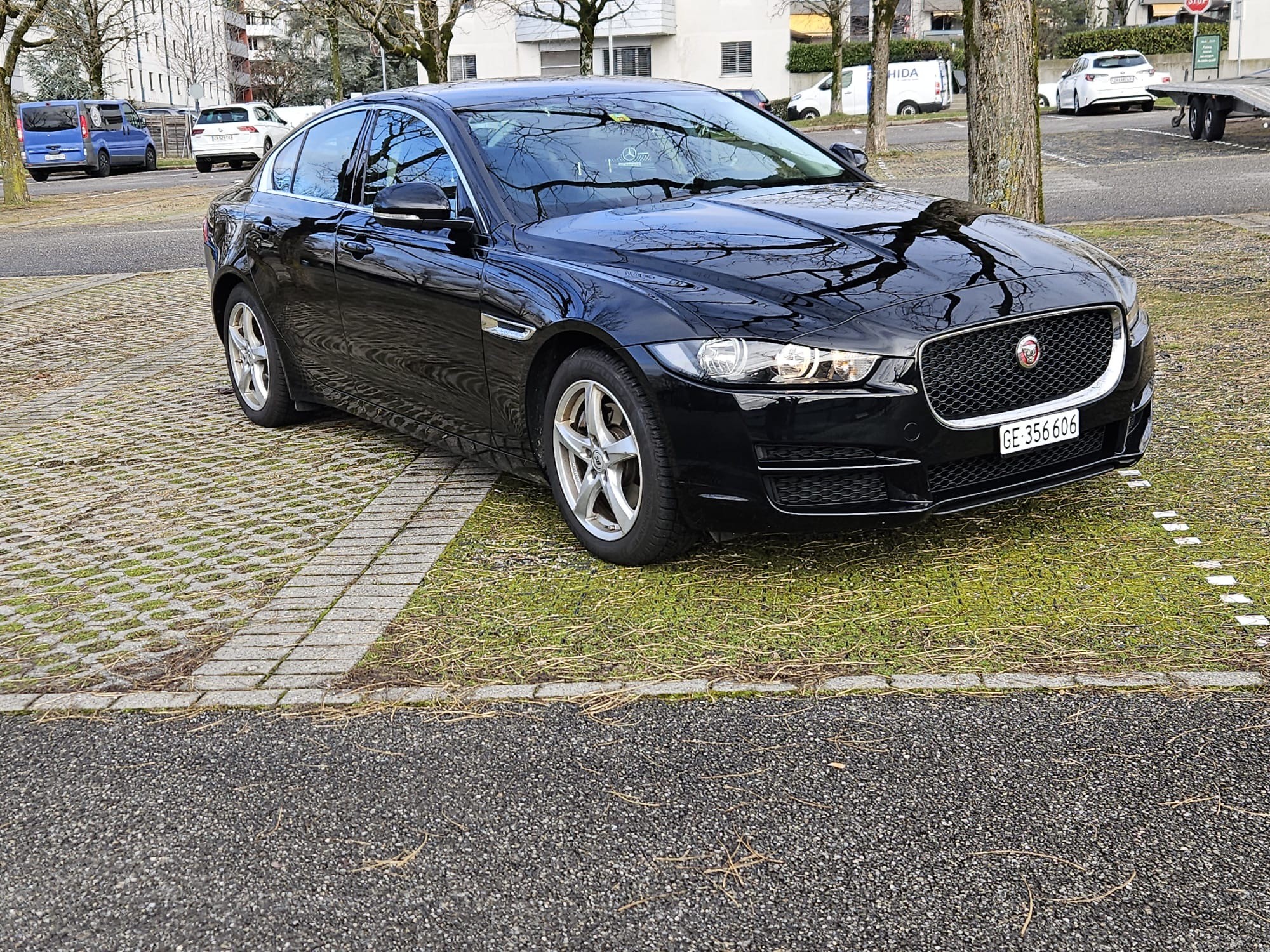 JAGUAR XE 20d Pure Automat