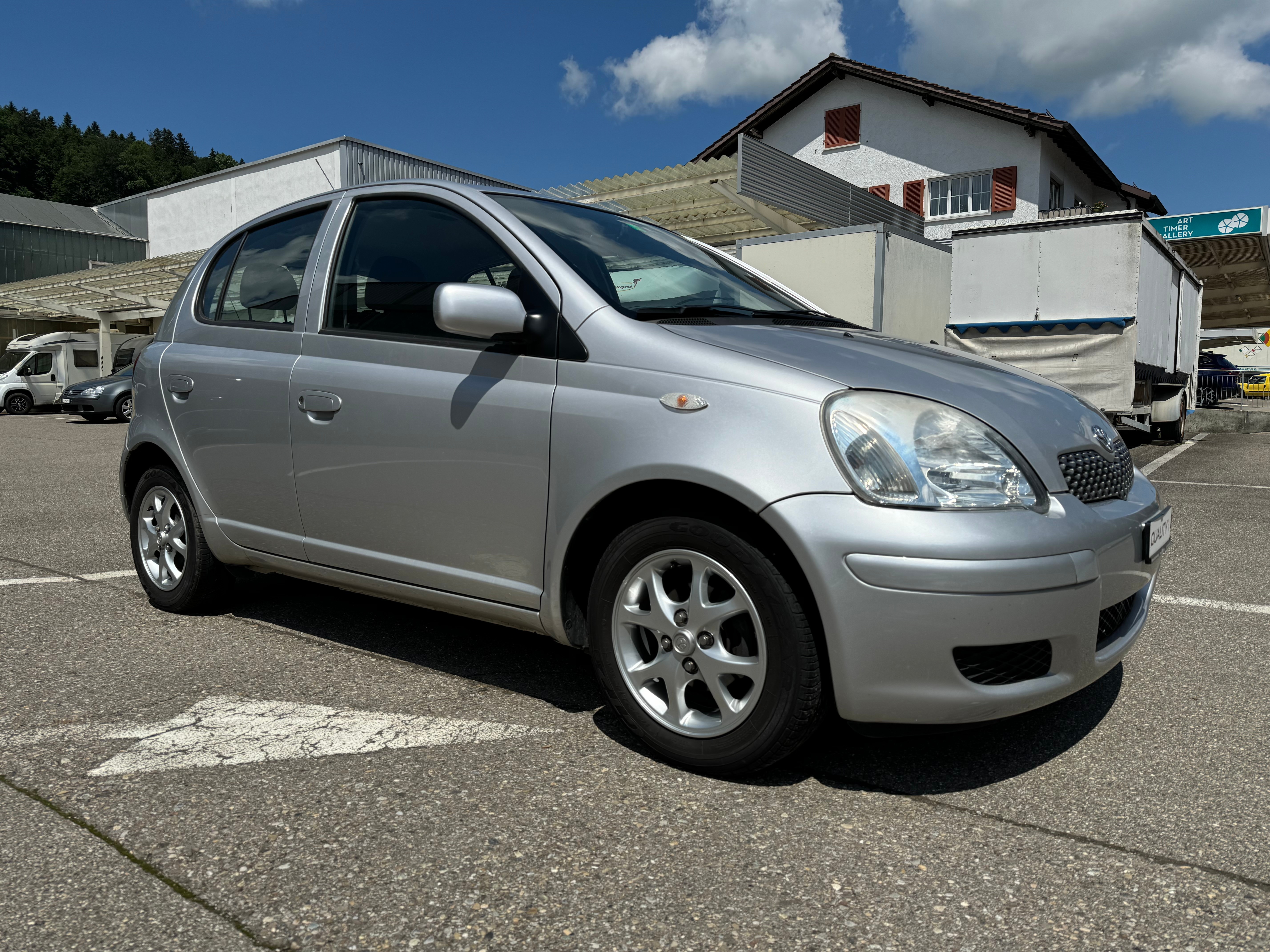 TOYOTA Yaris 1.3 Linea Sol