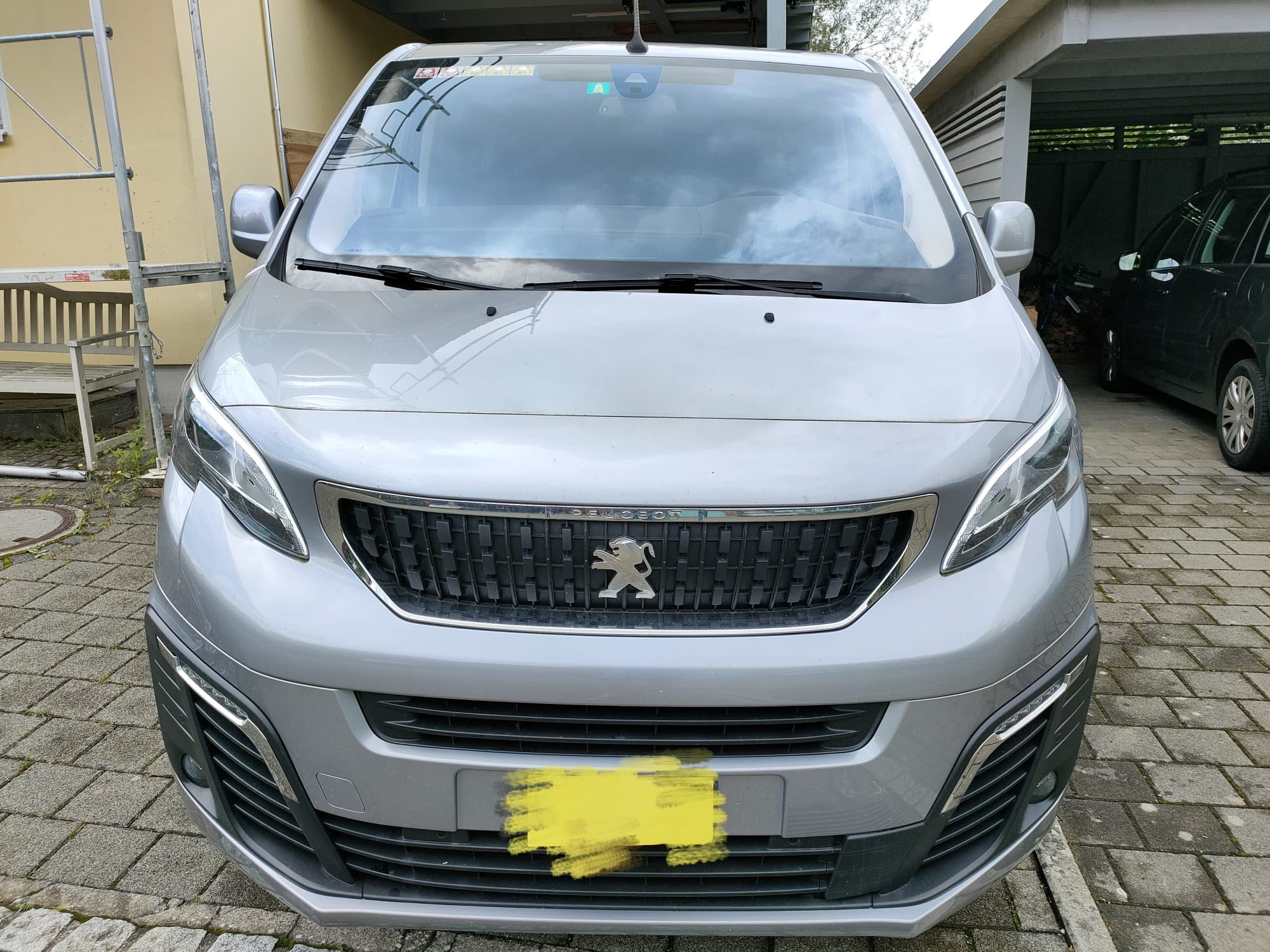 PEUGEOT Traveller 1.5 BlueHDi Active Compact