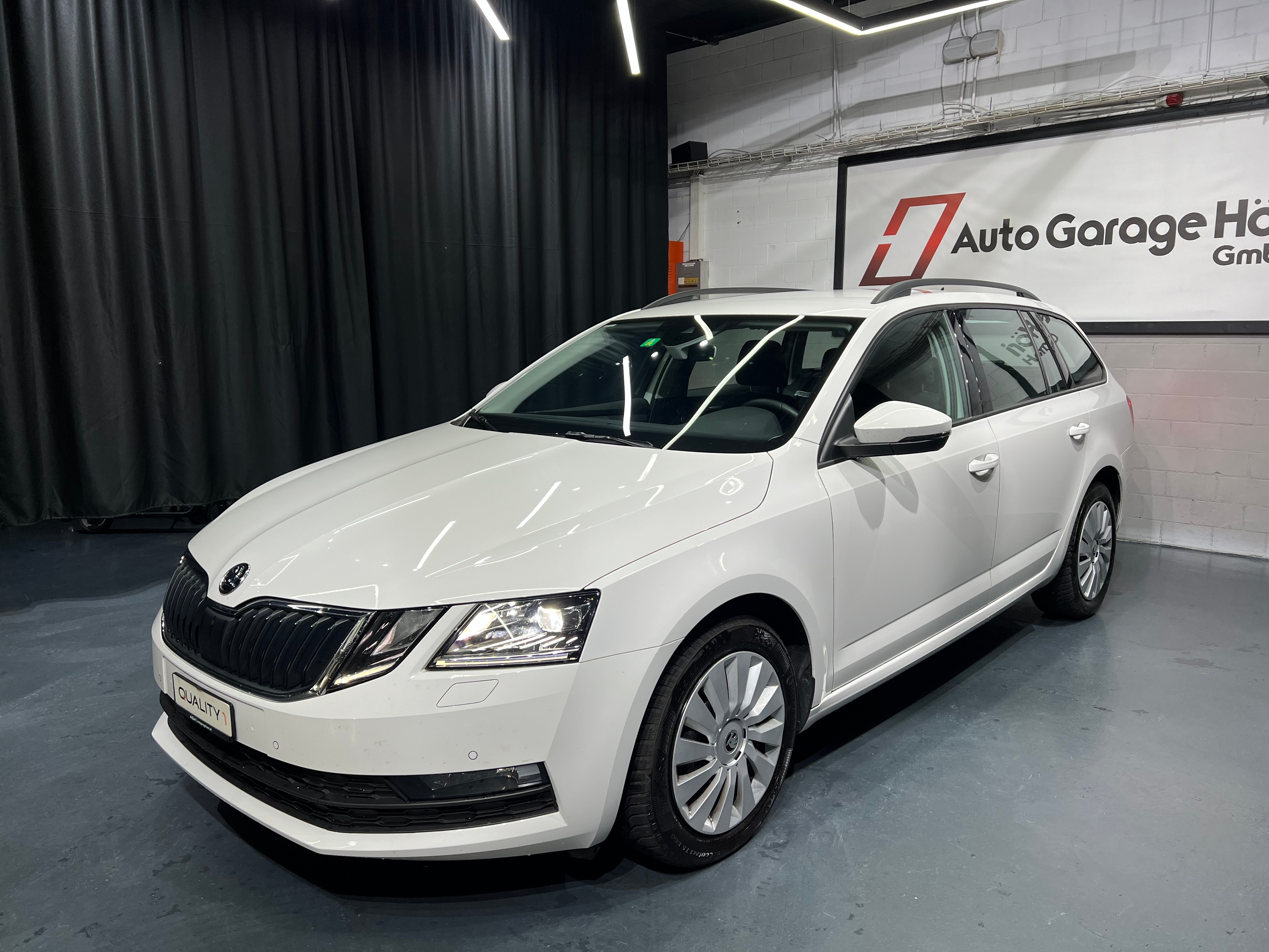 SKODA Octavia Combi 2.0 TDI Ambition 4x4 DSG