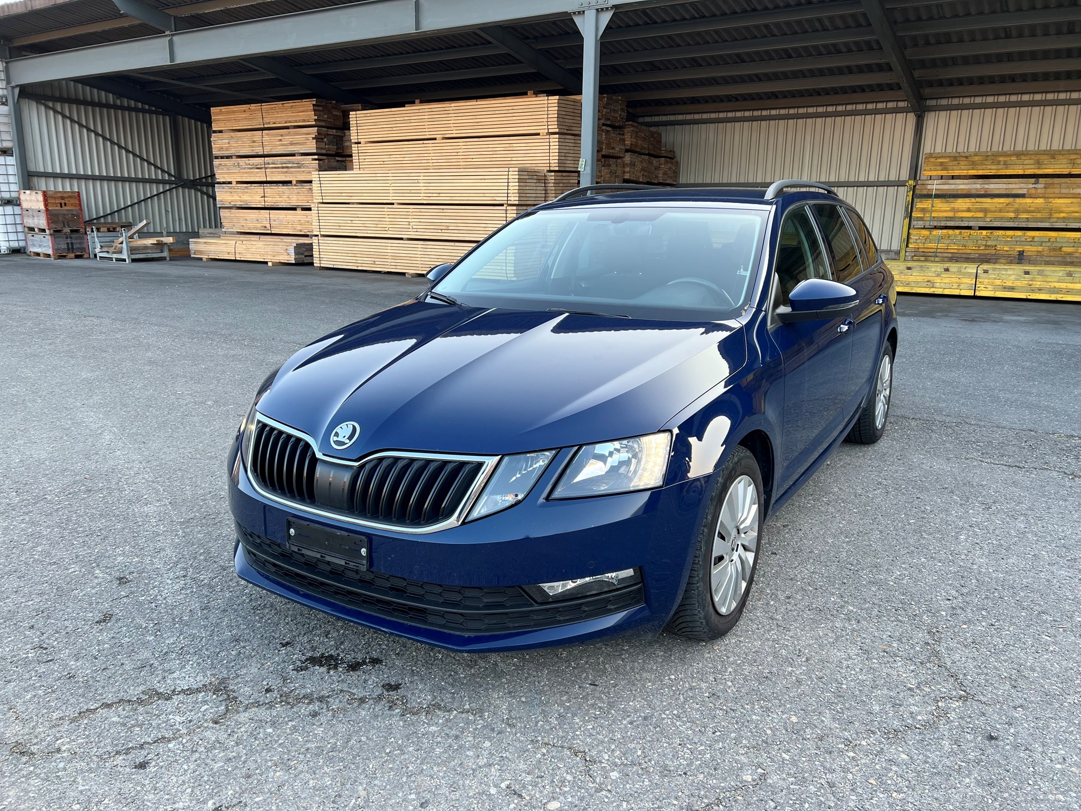 SKODA Octavia Combi 1.6 TDI Swiss Line 25 DSG