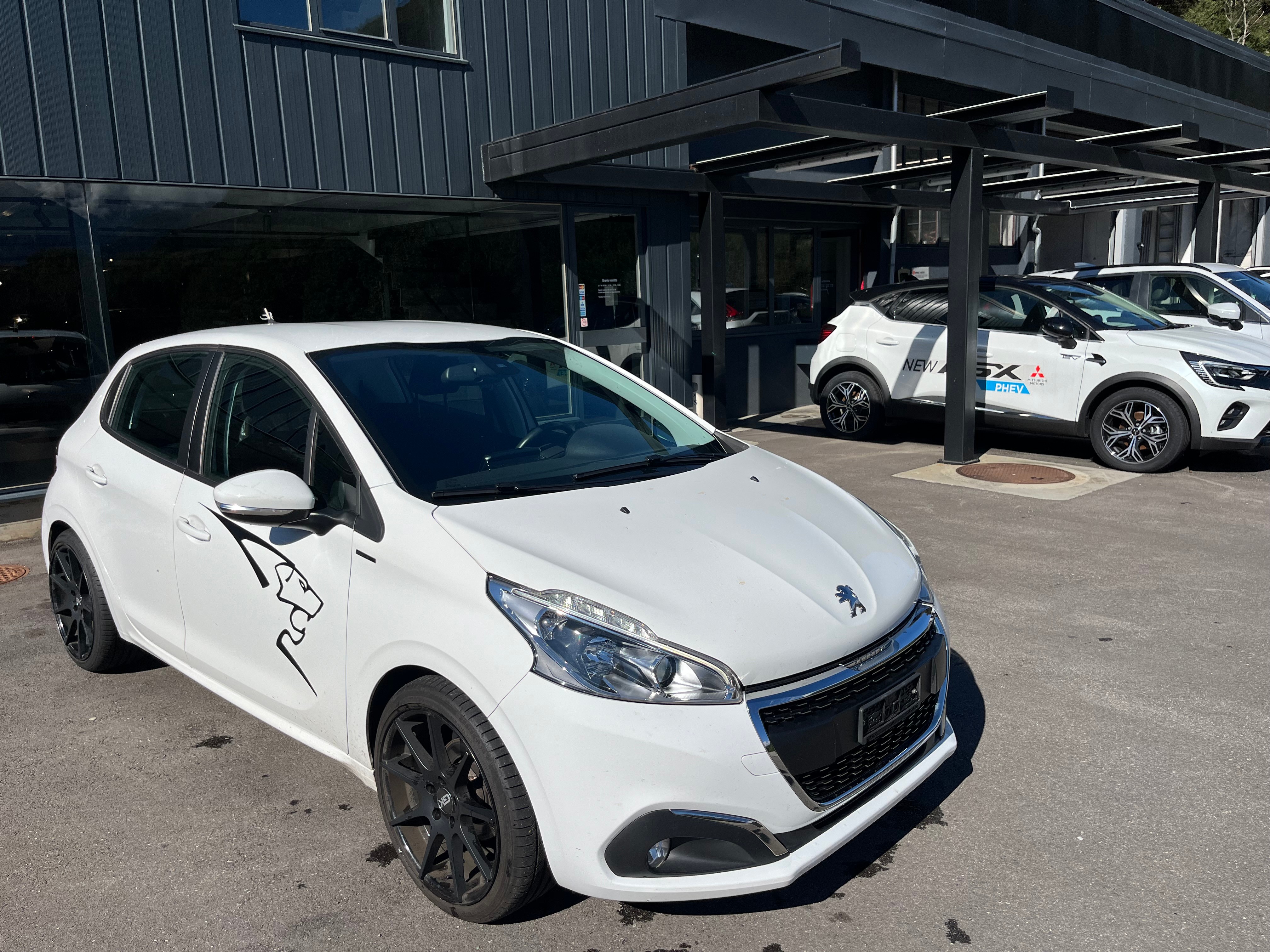 PEUGEOT 208 1.2 PureTech Signature