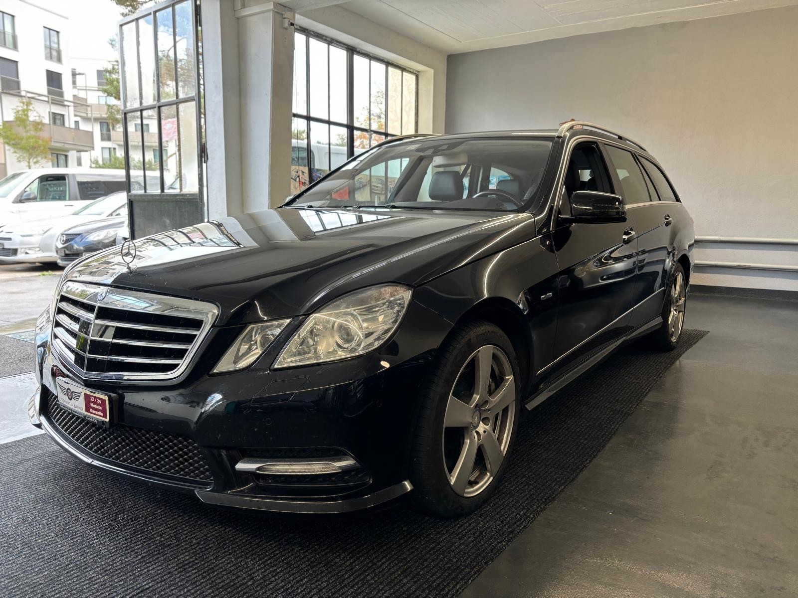 MERCEDES-BENZ E 500 CGI Avantgarde 4Matic 7G-Tronic