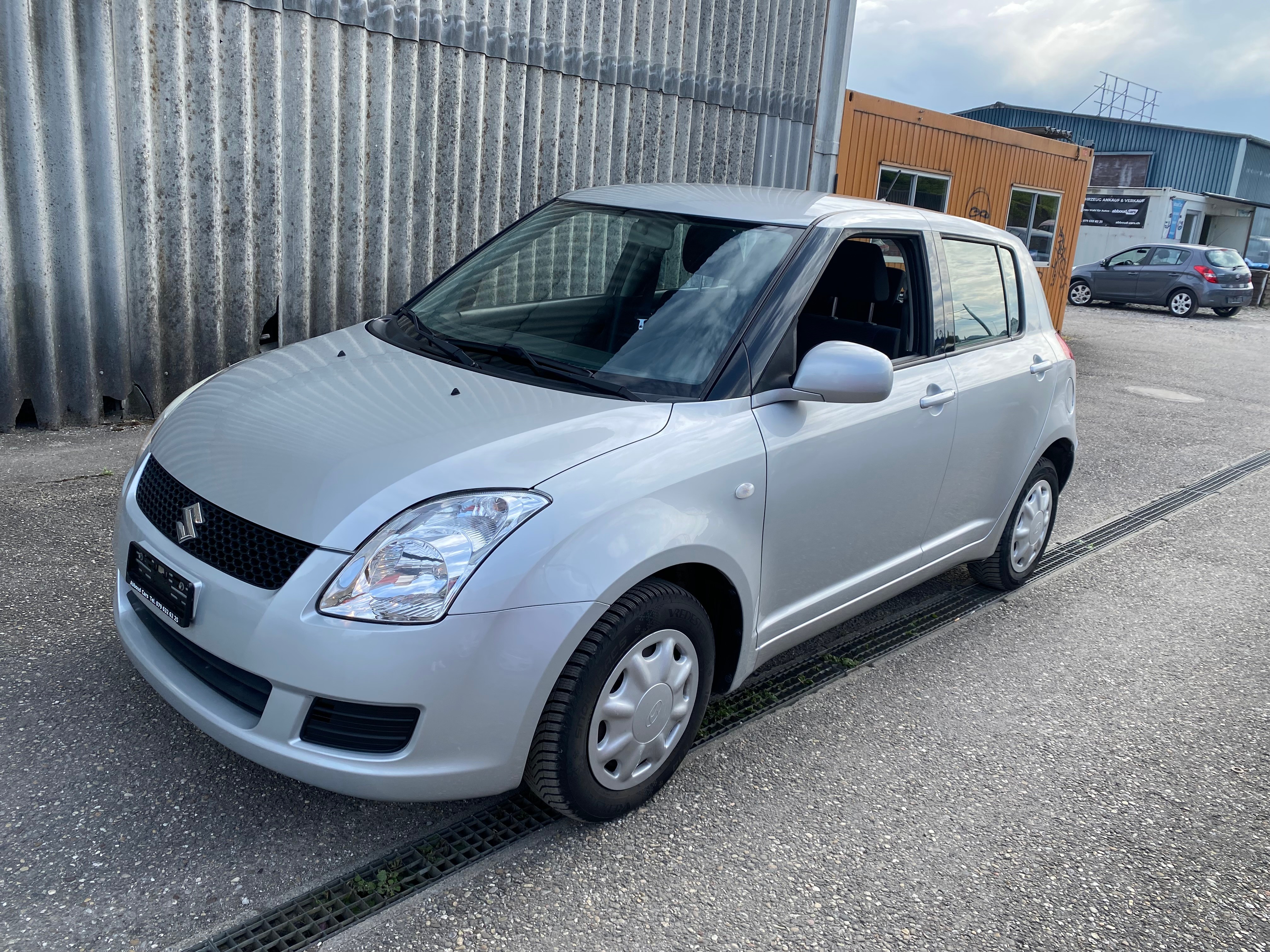 SUZUKI Swift 1.3i 16V GL 4x4