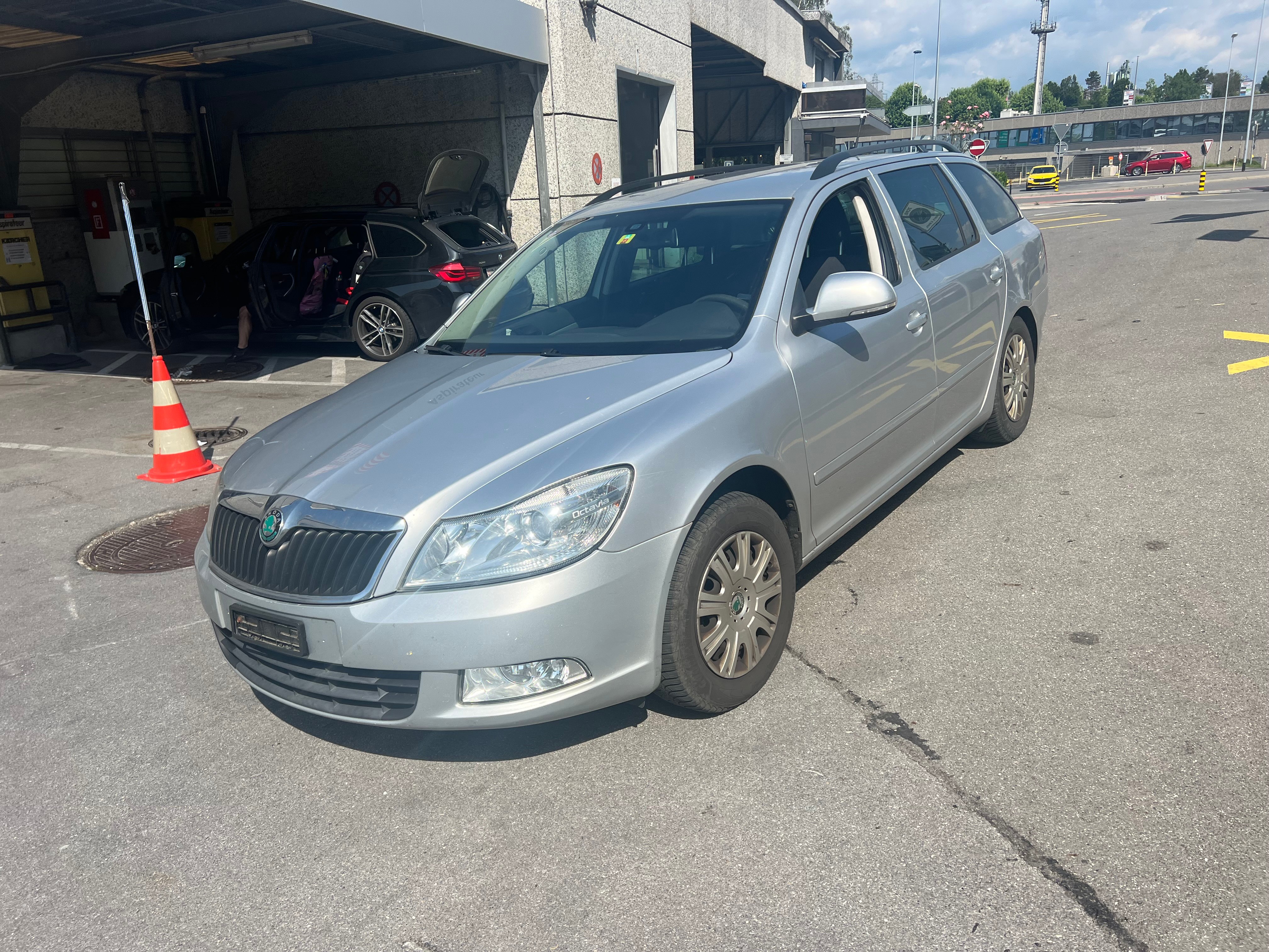 SKODA Octavia Combi 1.6 TDI Elegance