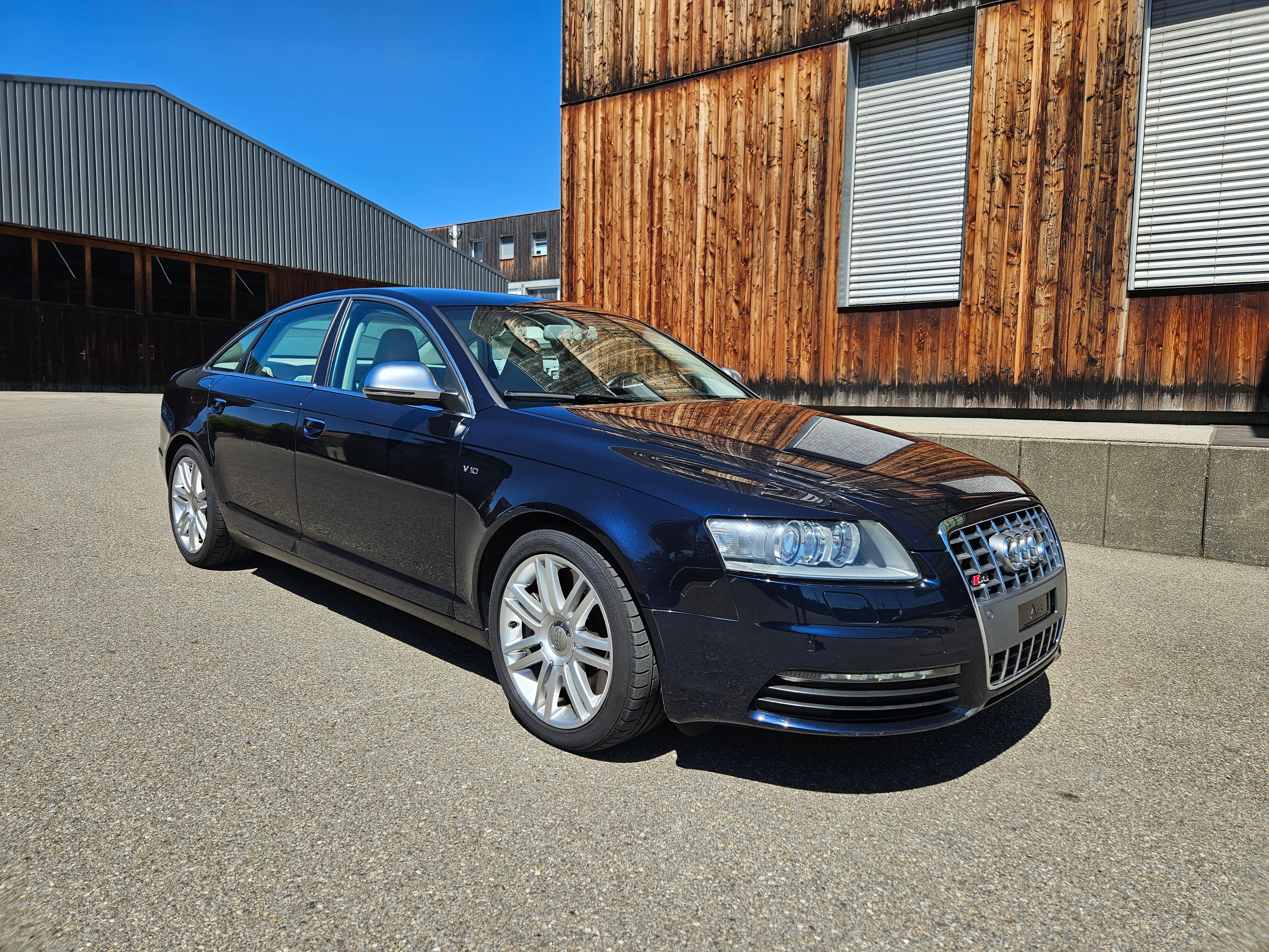 AUDI S6 5.2 V10 quattro tiptronic