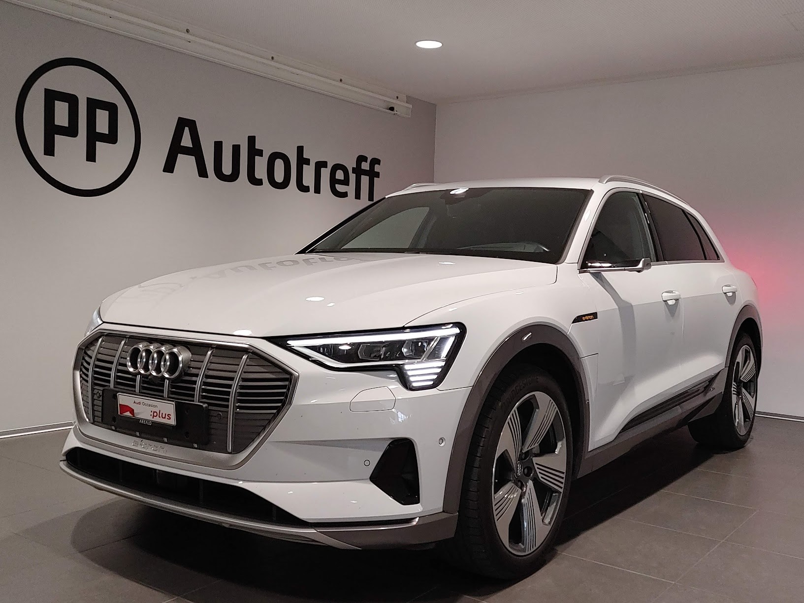 AUDI e-tron 55 quattro