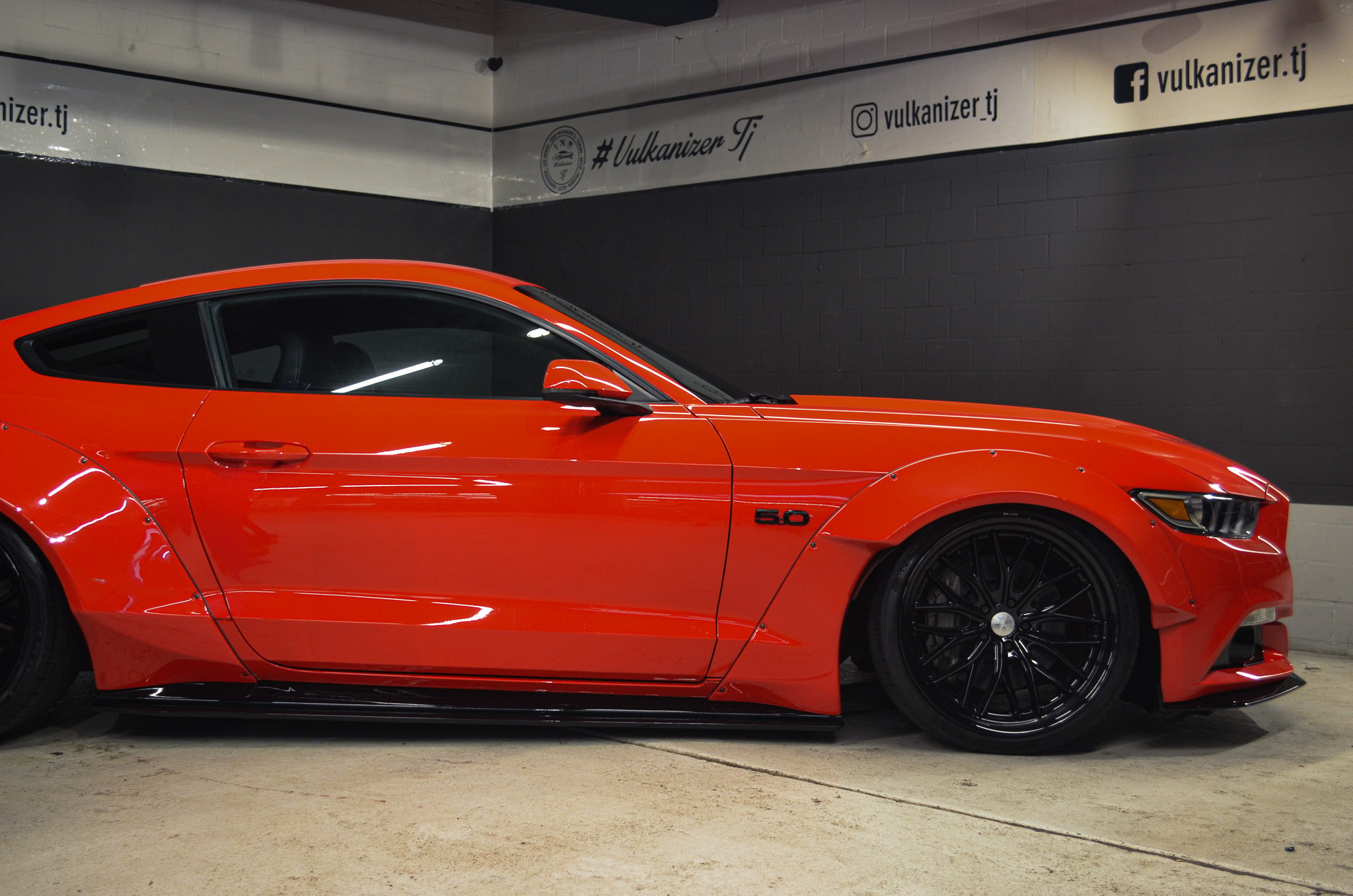 FORD Mustang Fastback 5.0 V8 GT Automat