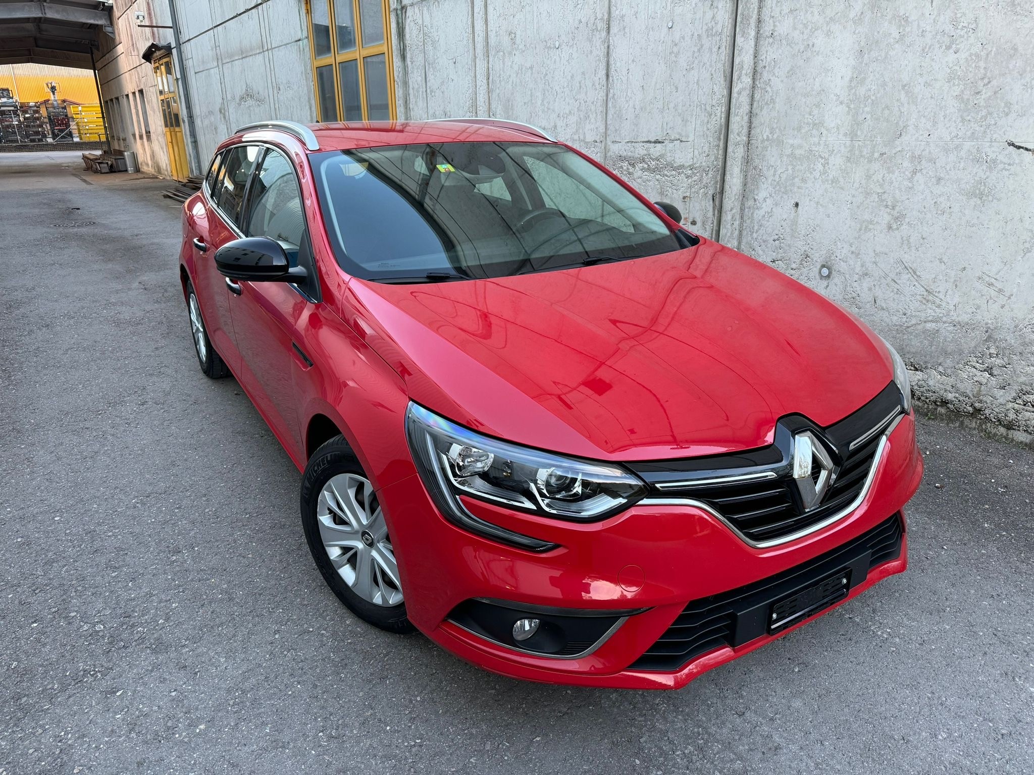 RENAULT Mégane Grandtour 1.5 dCi Zen EDC