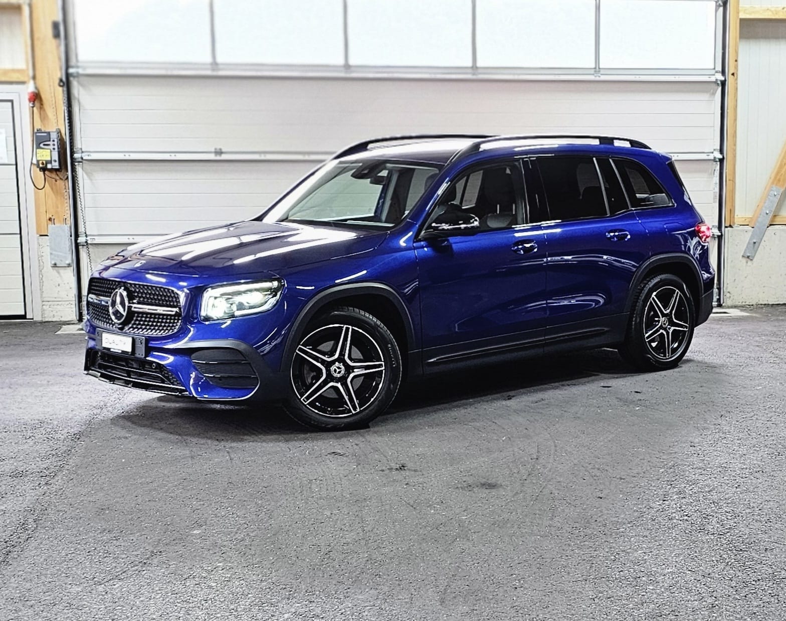 MERCEDES-BENZ GLB 200 d 4Matic AMG Line 8G-Tronic